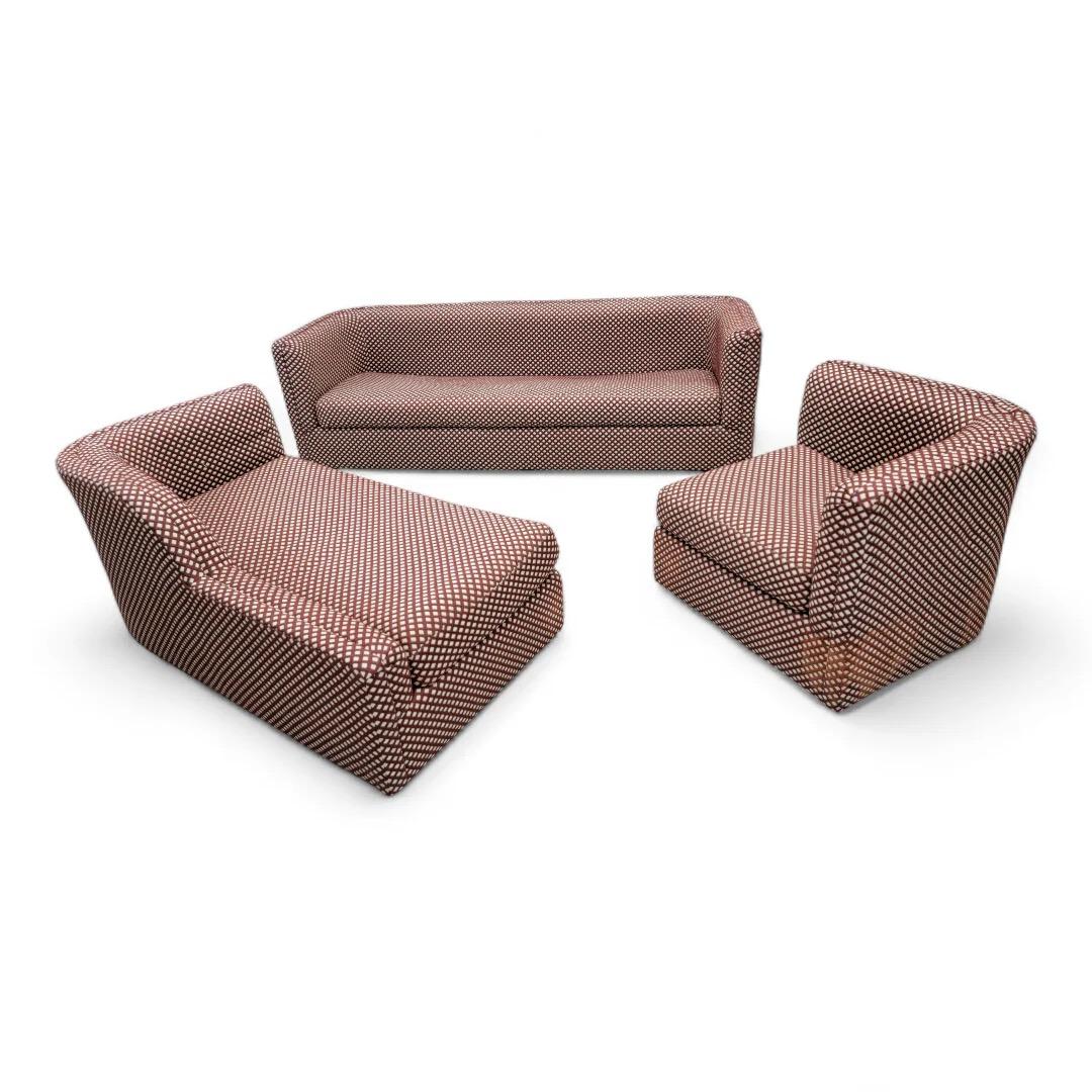 Ensemble de salon modulaire 3 Peace Mid Century Modern par Directional en tissu original

L'ensemble de salon modulaire 3 pièces Mid Century Modern de Directional présente un design intemporel qui allie harmonieusement style et fonctionnalité.