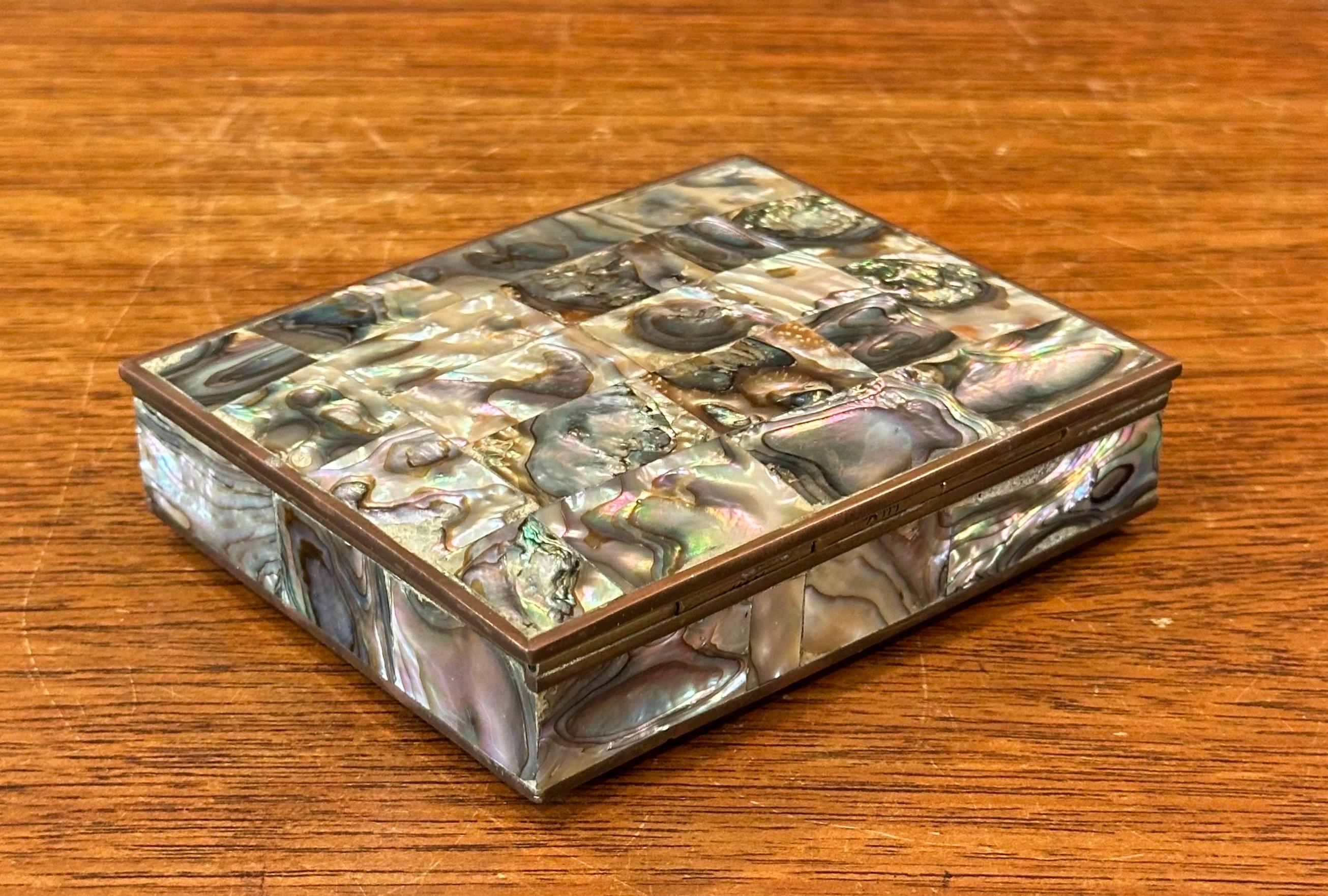 MCM Abalone Shell and Brass Lidded Trinket Box in the Style of Los Castillios For Sale 4