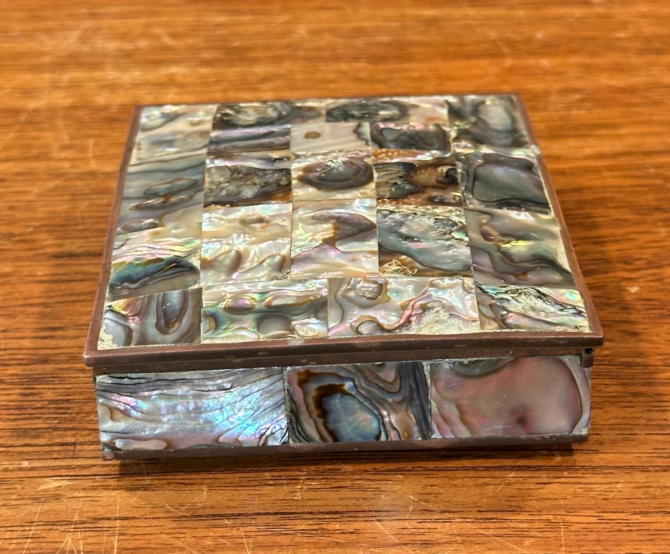 MCM Abalone Shell and Brass Lidded Trinket Box in the Style of Los Castillios For Sale 3
