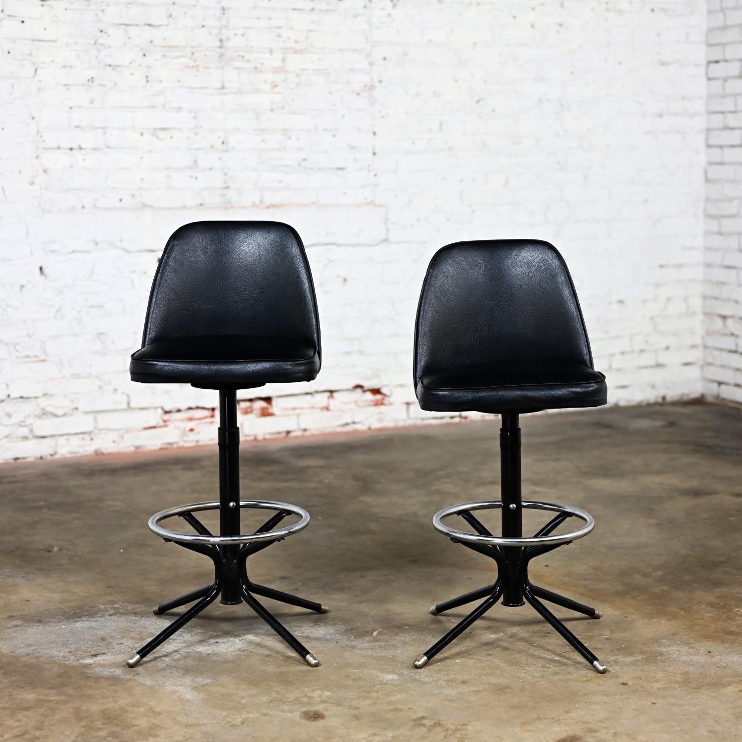 MCM Adjustable Swivel Barstools Black Vinyl Chrome & Black Painted Steel a Pair For Sale 4