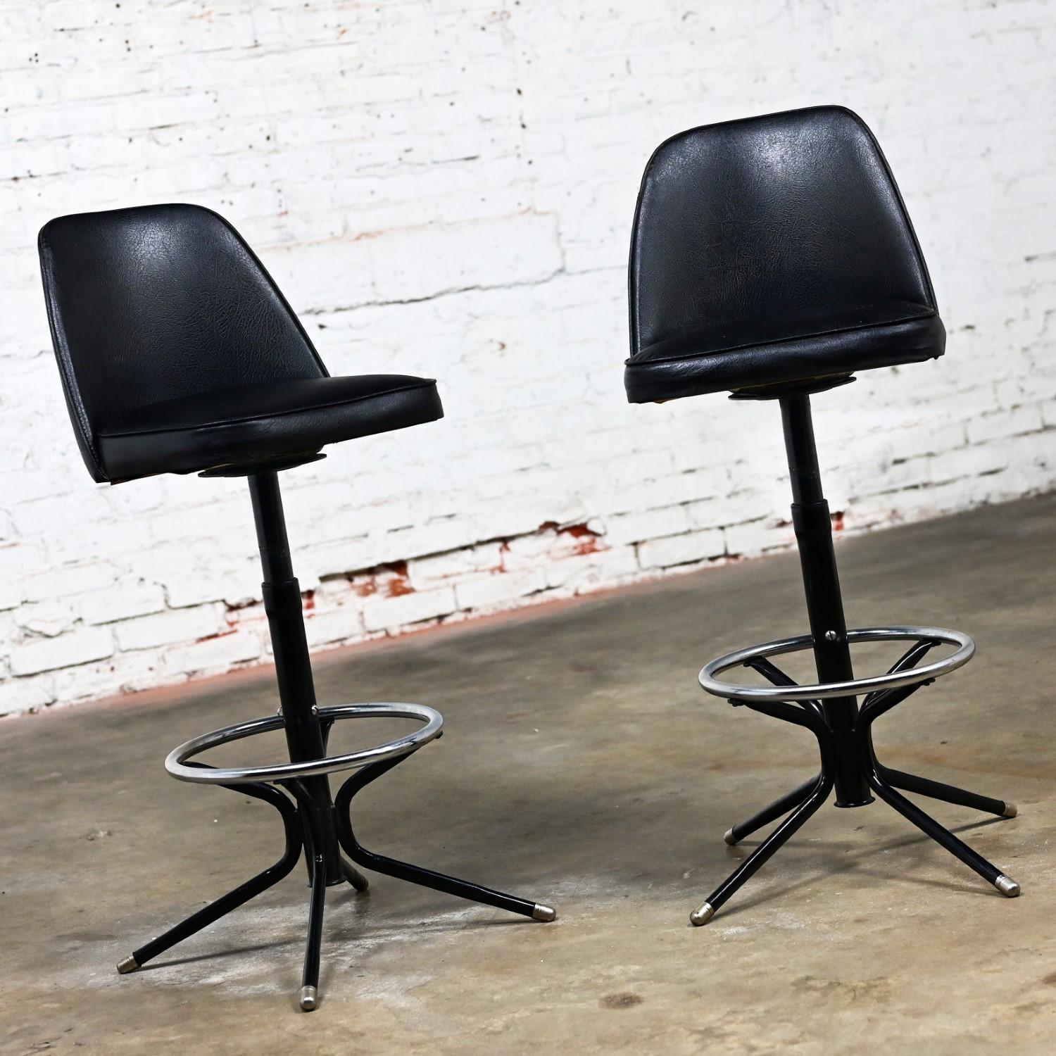 MCM Adjustable Swivel Barstools Black Vinyl Chrome & Black Painted Steel a Pair In Good Condition For Sale In Topeka, KS