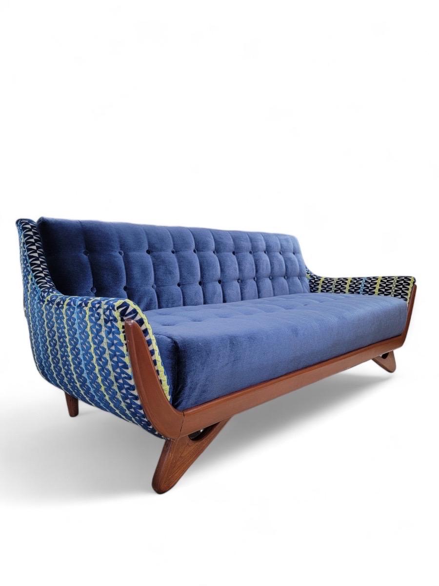 MCM Adrian Pearsall Stil Gondola Sofa & Clubsessel, neu gepolstert (Moderne der Mitte des Jahrhunderts) im Angebot