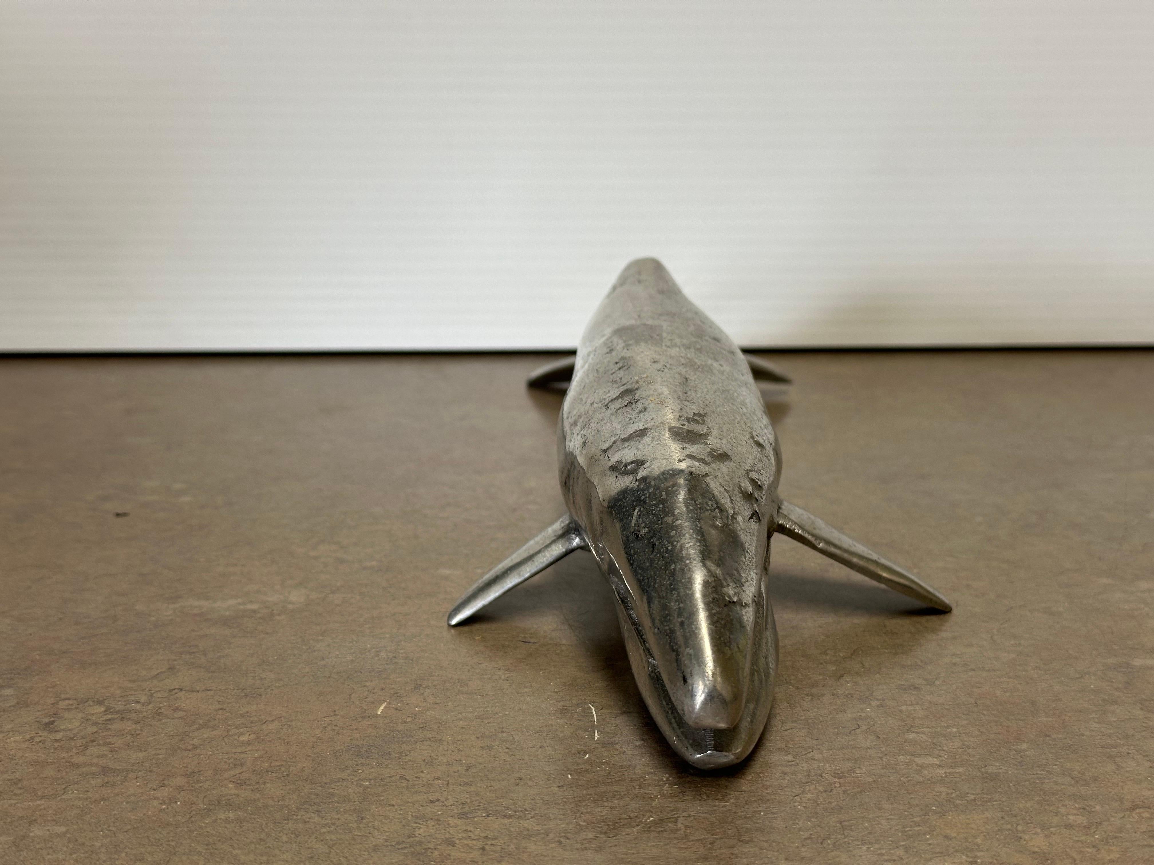 MCM Escultura / Pisapapeles de Aluminio Ballena siglo XX en venta