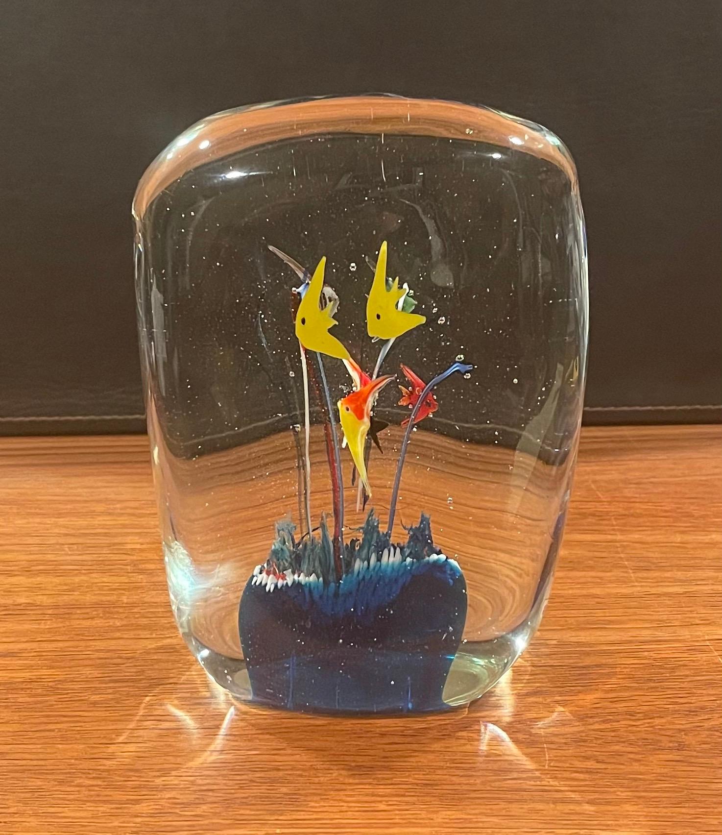 MCM Art Glass Fish Aquarium Sculpture by Murano Glass en vente 3