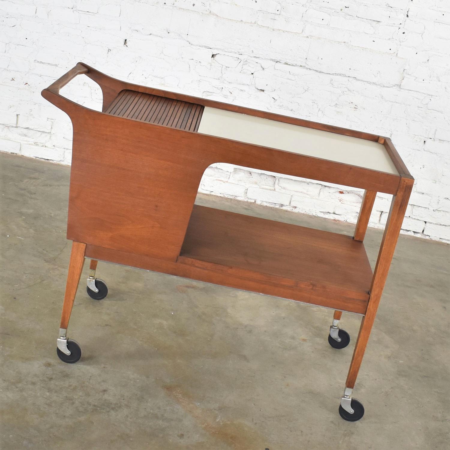 20th Century MCM Arthur Umanoff for Cavalier Dimension Group Rolling Server Bar Cart Walnut 