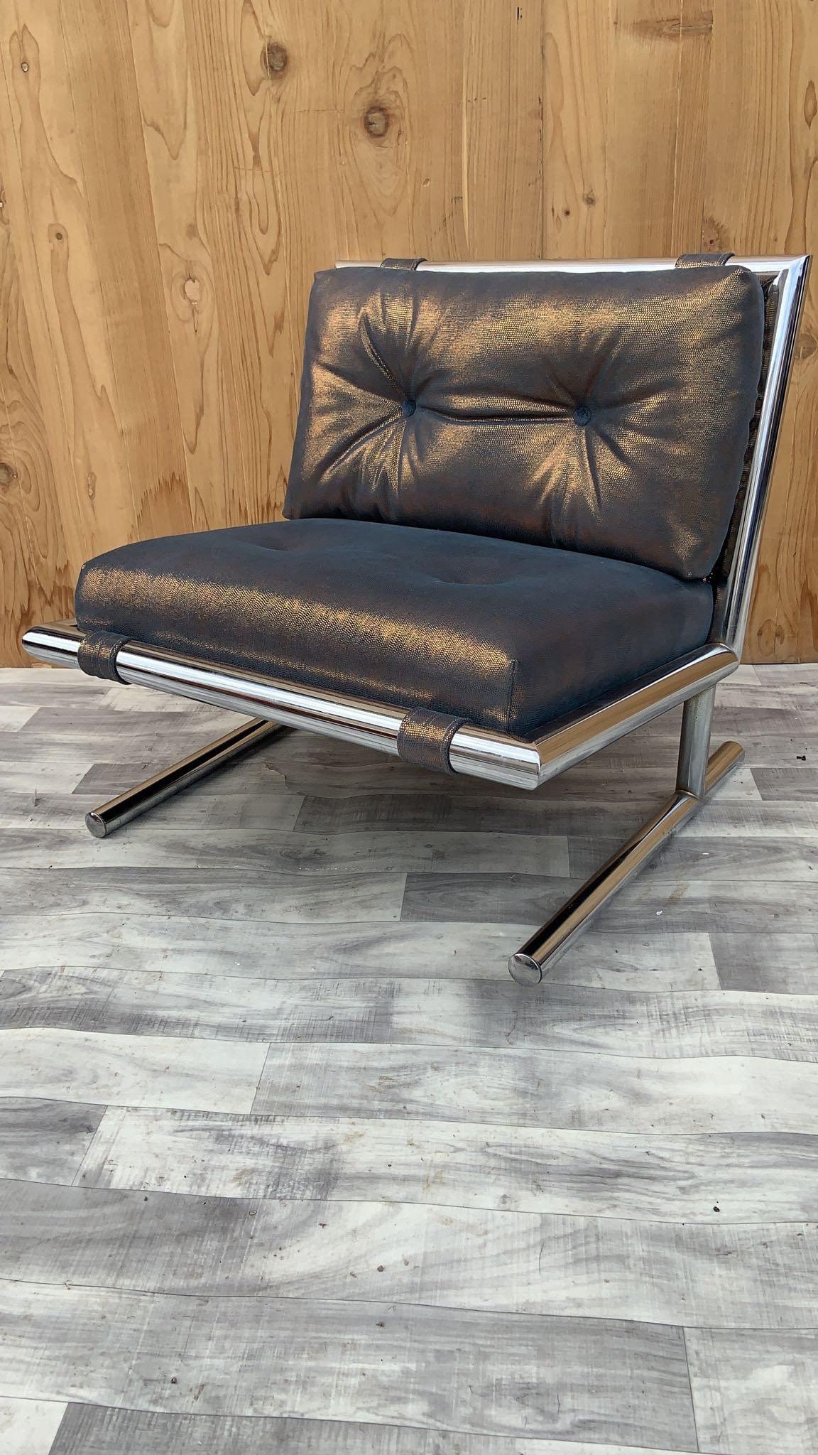 Fin du 20e siècle MCM Arthur Umanoff for Directional Chrome Sled Lounge Chair Newly Upholstered en vente