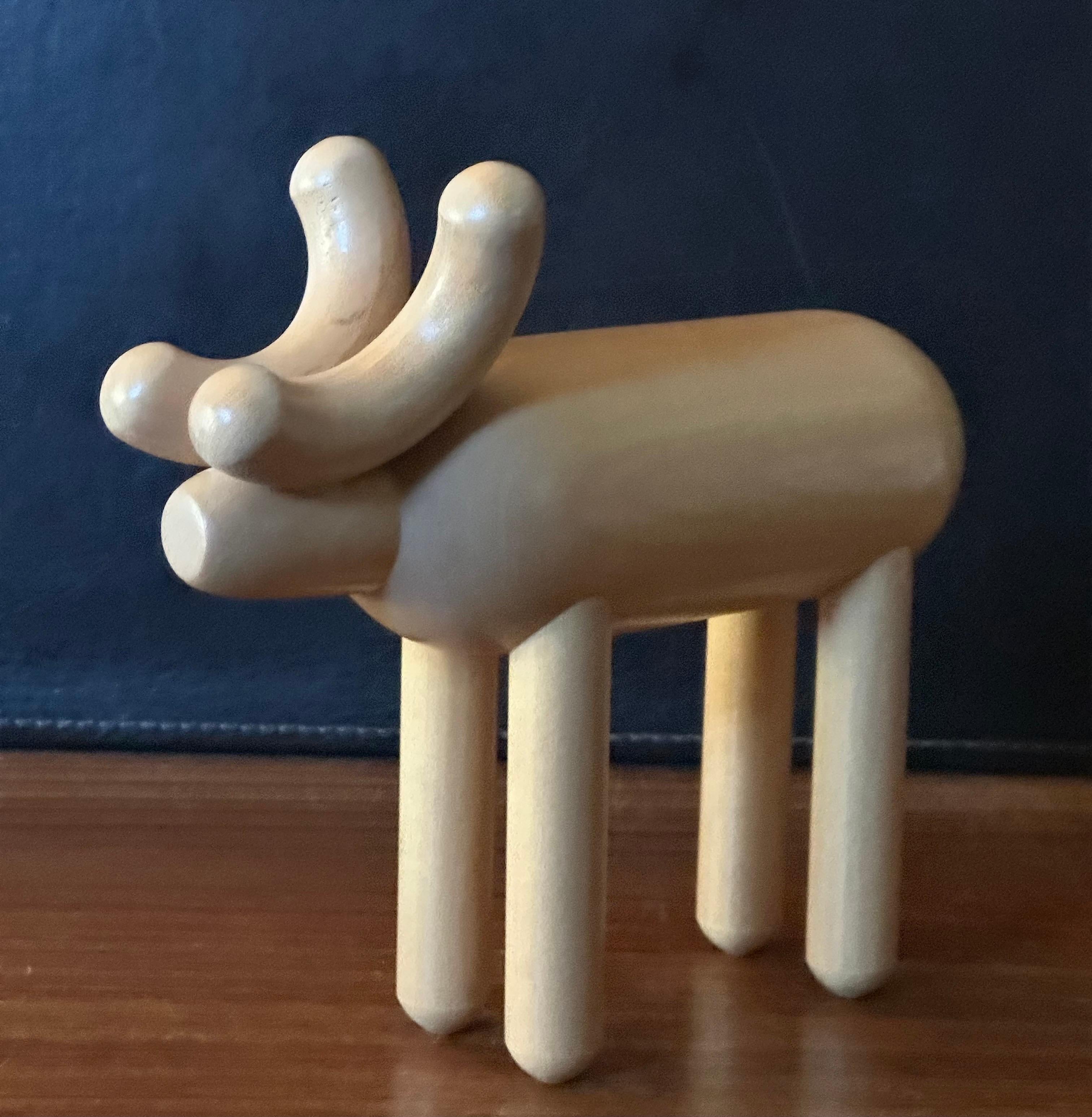Escultura de madera de fresno MCM Alce / reno de Kaija Aarikka Moderno de mediados de siglo en venta