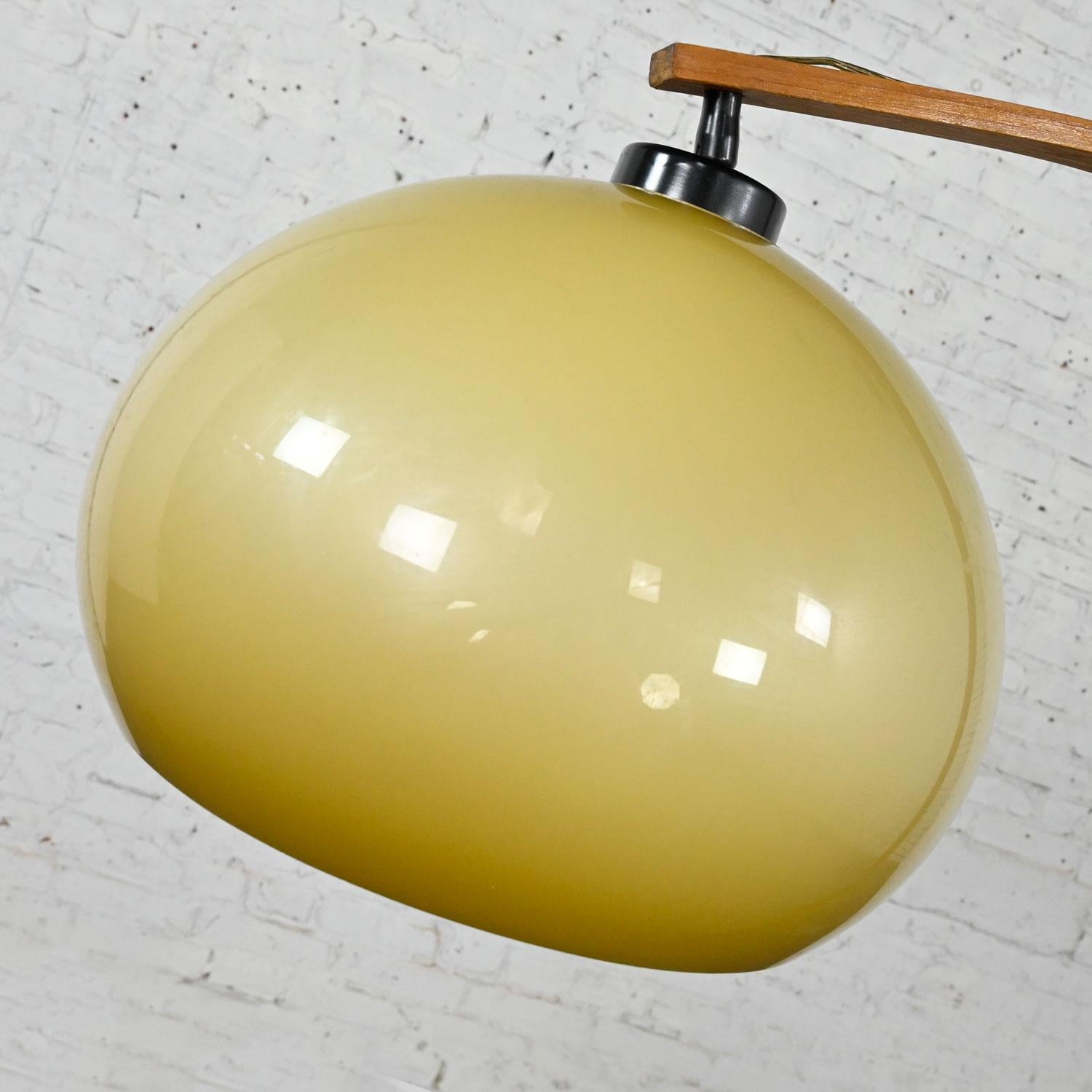 MCM Bentwood Swoop Arc Floor Lamp Amber Plastic Bubble Globe Shade 3