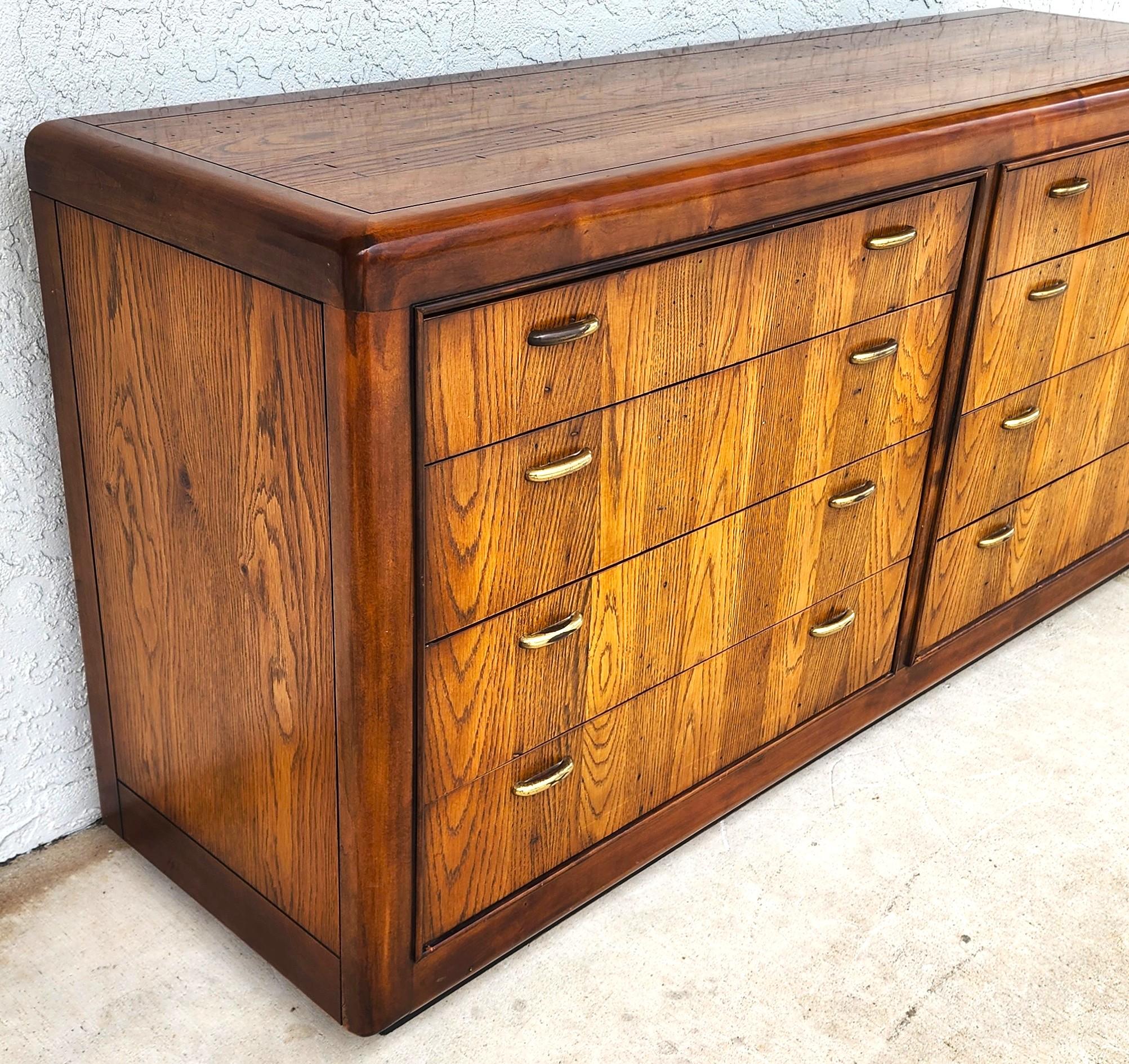 MCM Bernhardt Flair Kommode Rosenholz Nussbaum 1960s im Angebot 4
