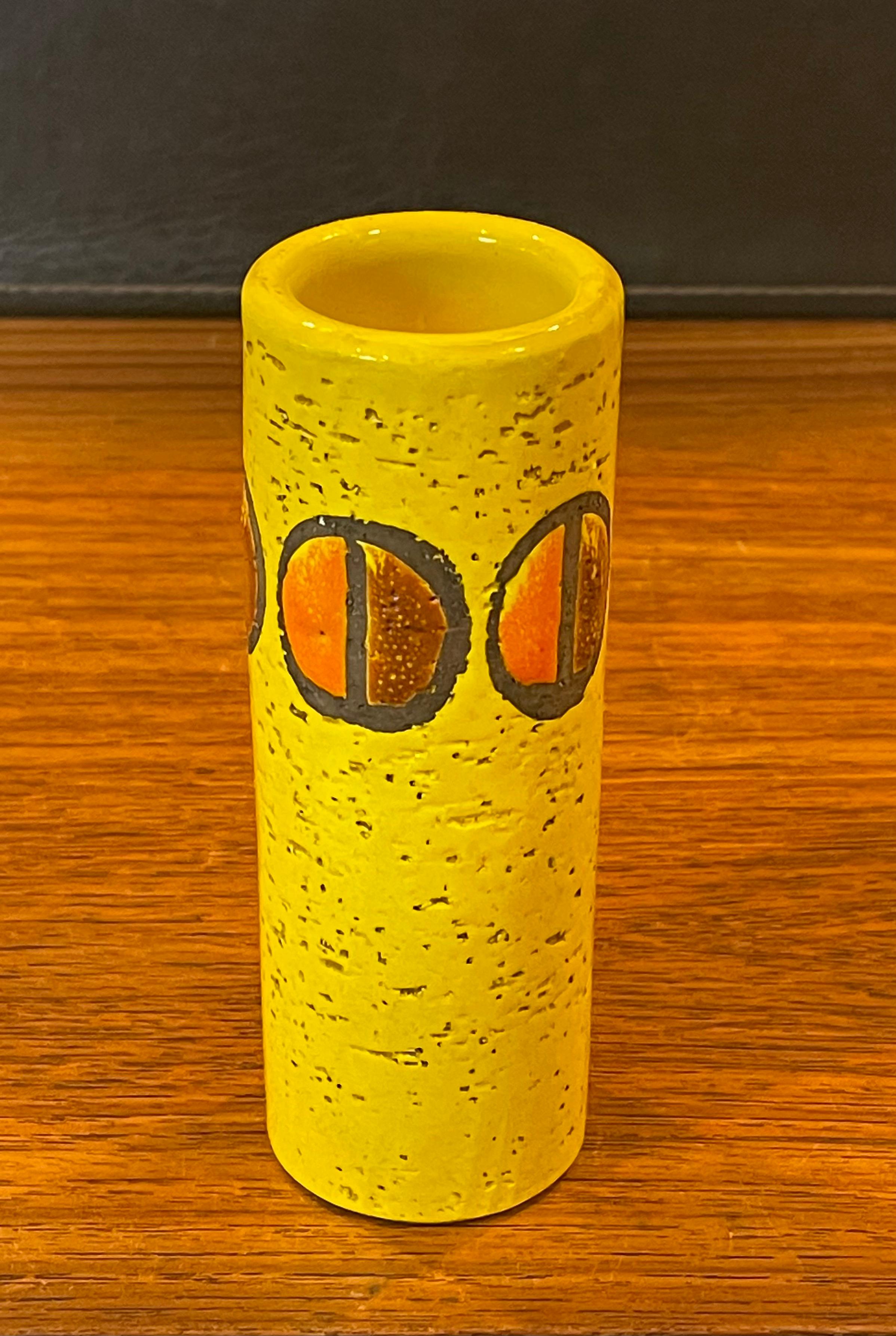 Mid-Century Modern Petit vase jaune Bitossi de MCM par Rosenthal Netter en vente