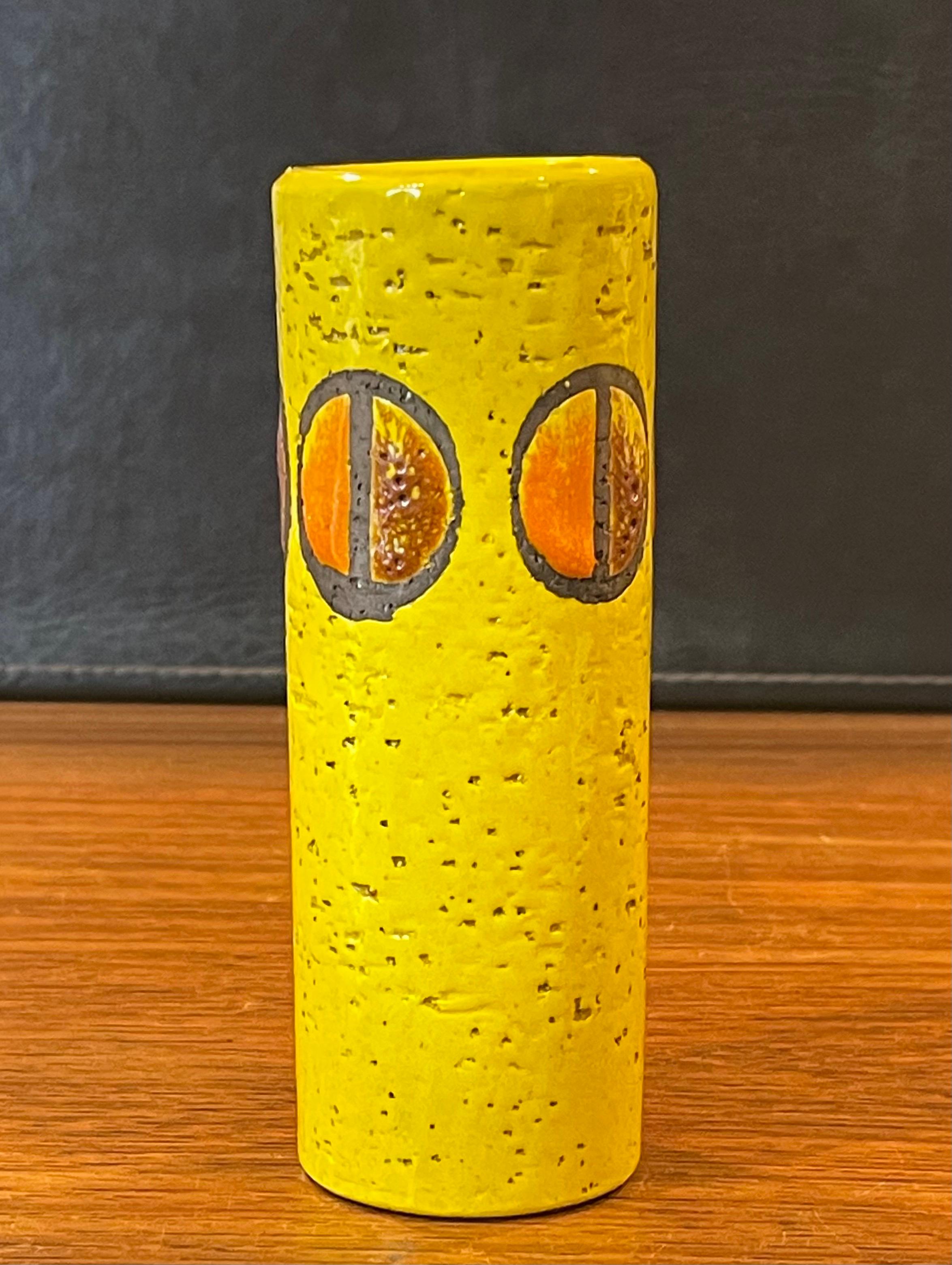 MCM Bitossi Petite Yellow Vase by Rosenthal Netter In Good Condition For Sale In San Diego, CA