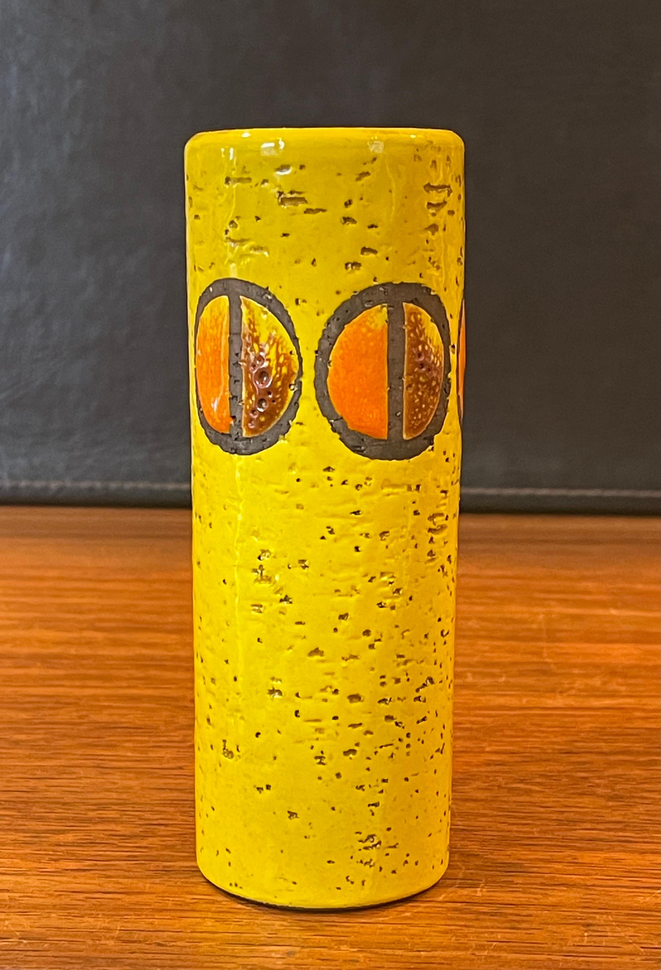 Poteries Petit vase jaune Bitossi de MCM par Rosenthal Netter en vente