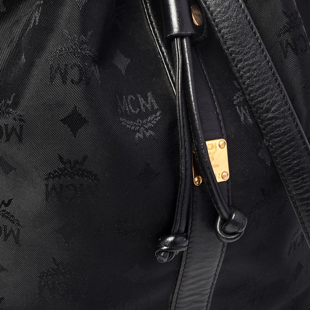 MCM Black Canvas and Leather Drawstring Bucket Bag In Good Condition In Dubai, Al Qouz 2