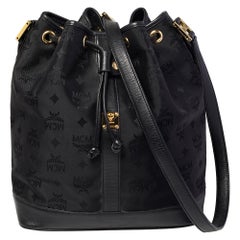 MCM Schwarze Bucket Bag aus Canvas und Leder mit Kordelzug