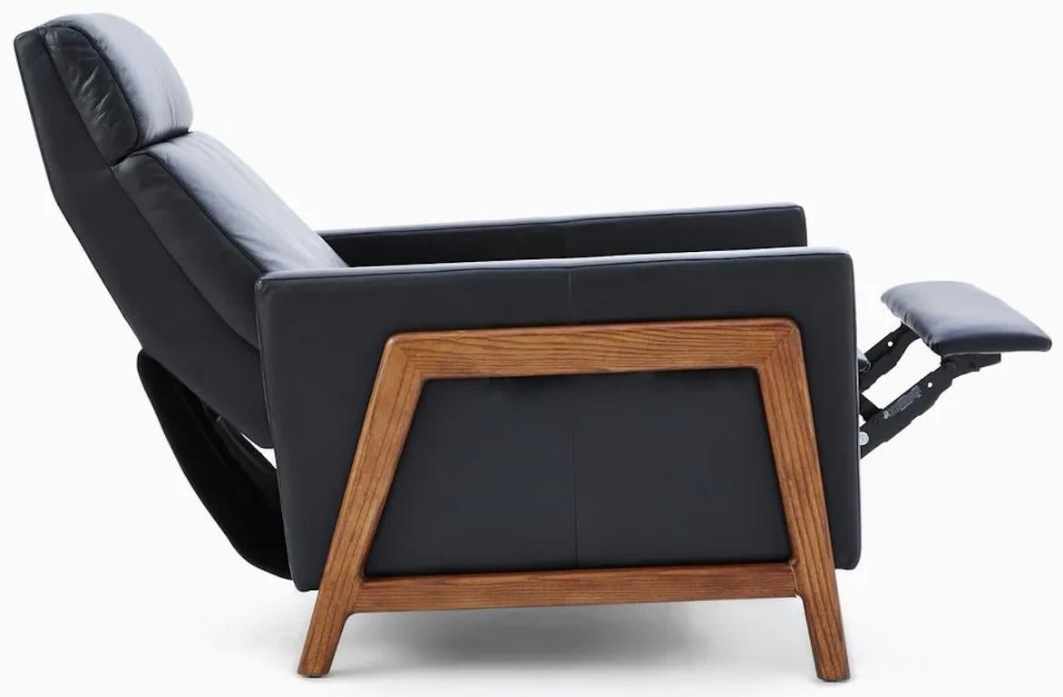 Mid-Century Modern MCM Black Leather Recliner  For Sale