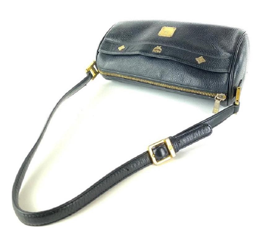 MCM Black Leather Shoulder Bag 2MCM1015  In Good Condition In Dix hills, NY