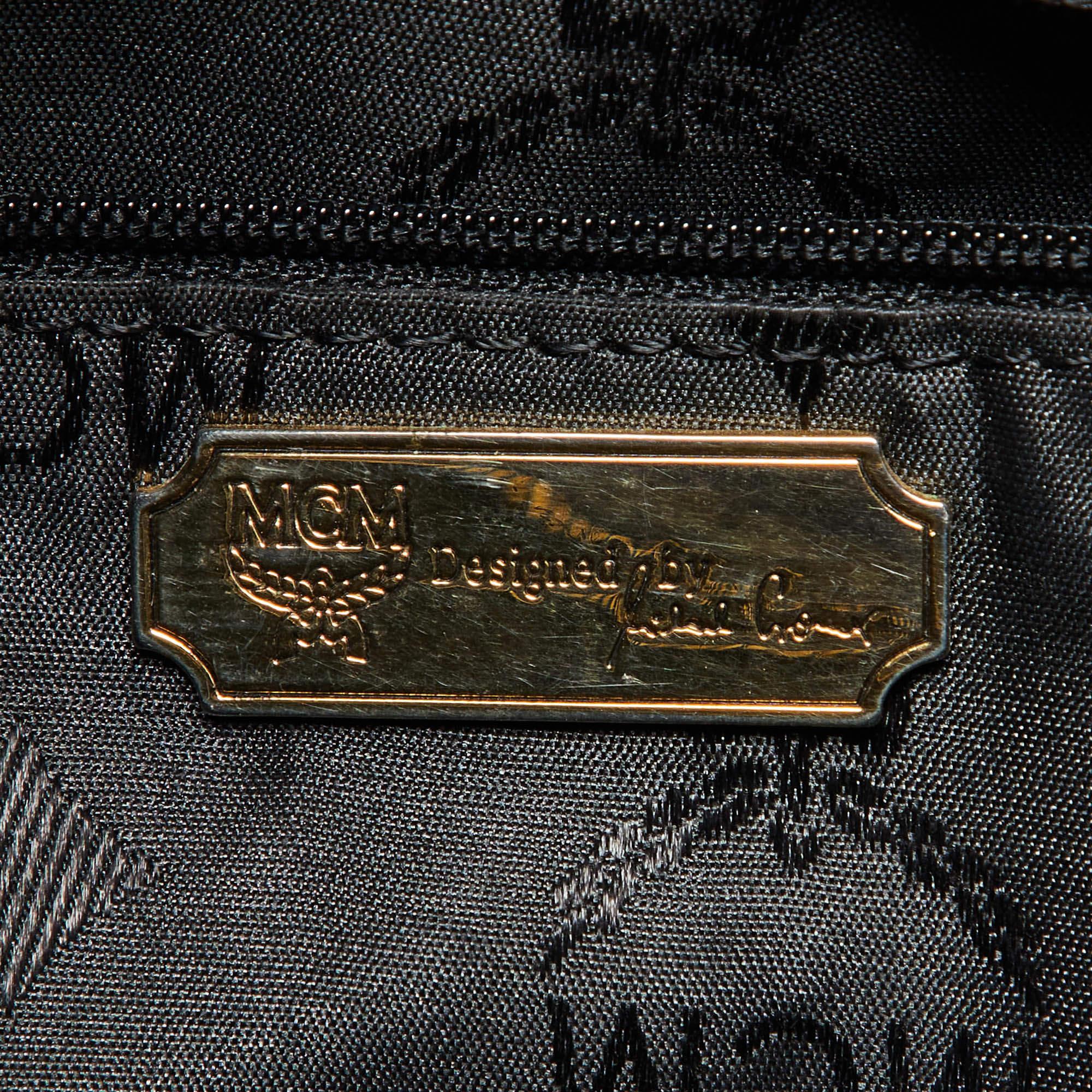 MCM Black Leather Zip Shoulder Bag For Sale 5