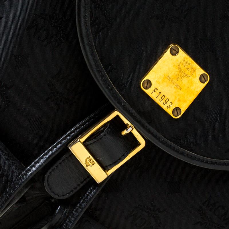 MCM Black Nylon and Leather Drawstring Backpack In Good Condition In Dubai, Al Qouz 2