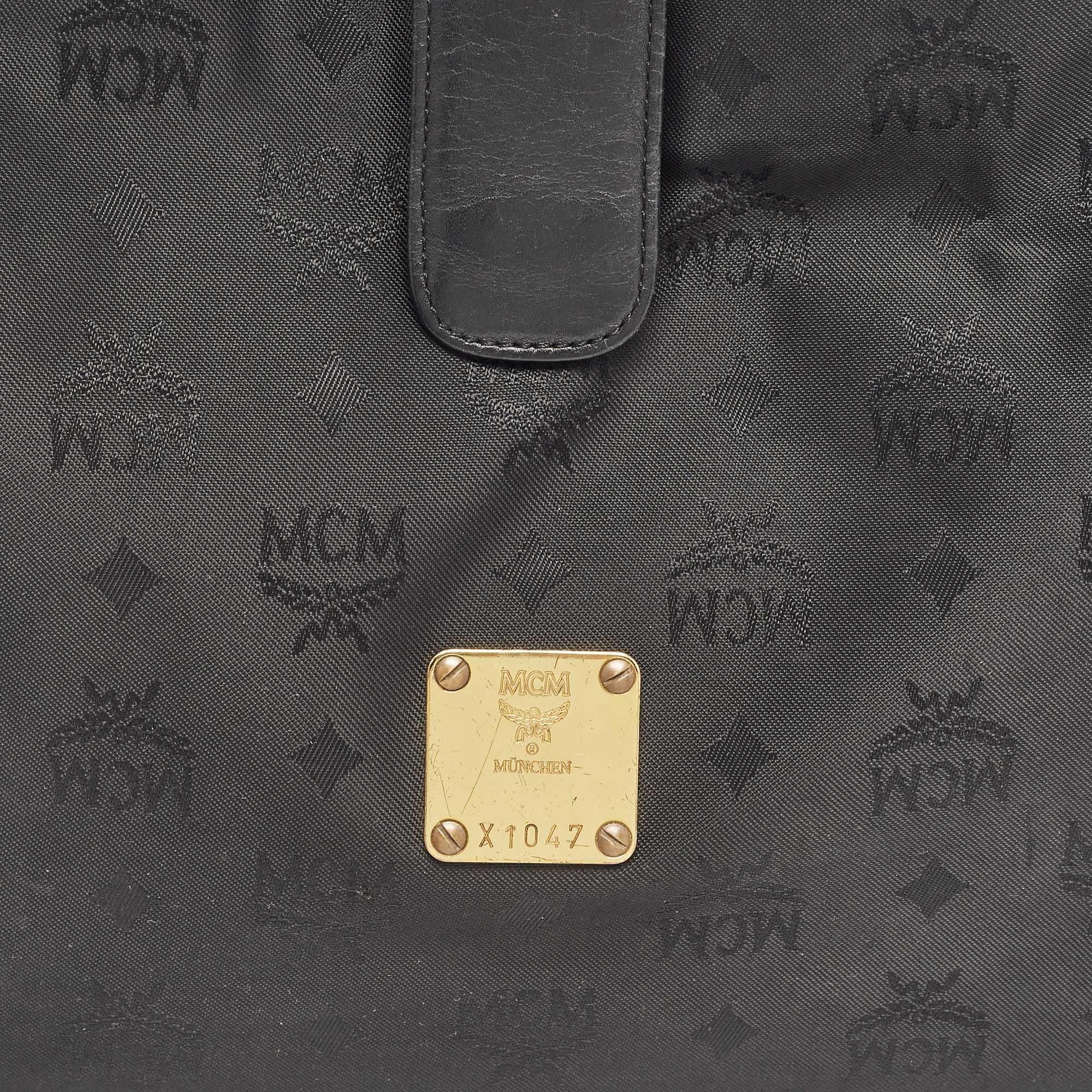 De las mujeres Bolso de hombro MCM Visetos negro de nailon y piel con cremallera en venta