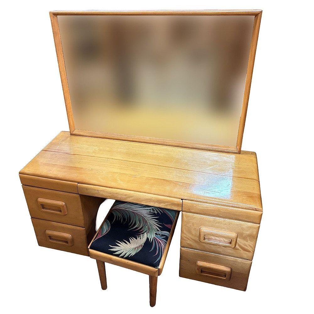 MCM Blond Maple Vanity/ Dressing Table w/ Bench by Russel Wright for Con In Excellent Condition For Sale In Van Nuys, CA