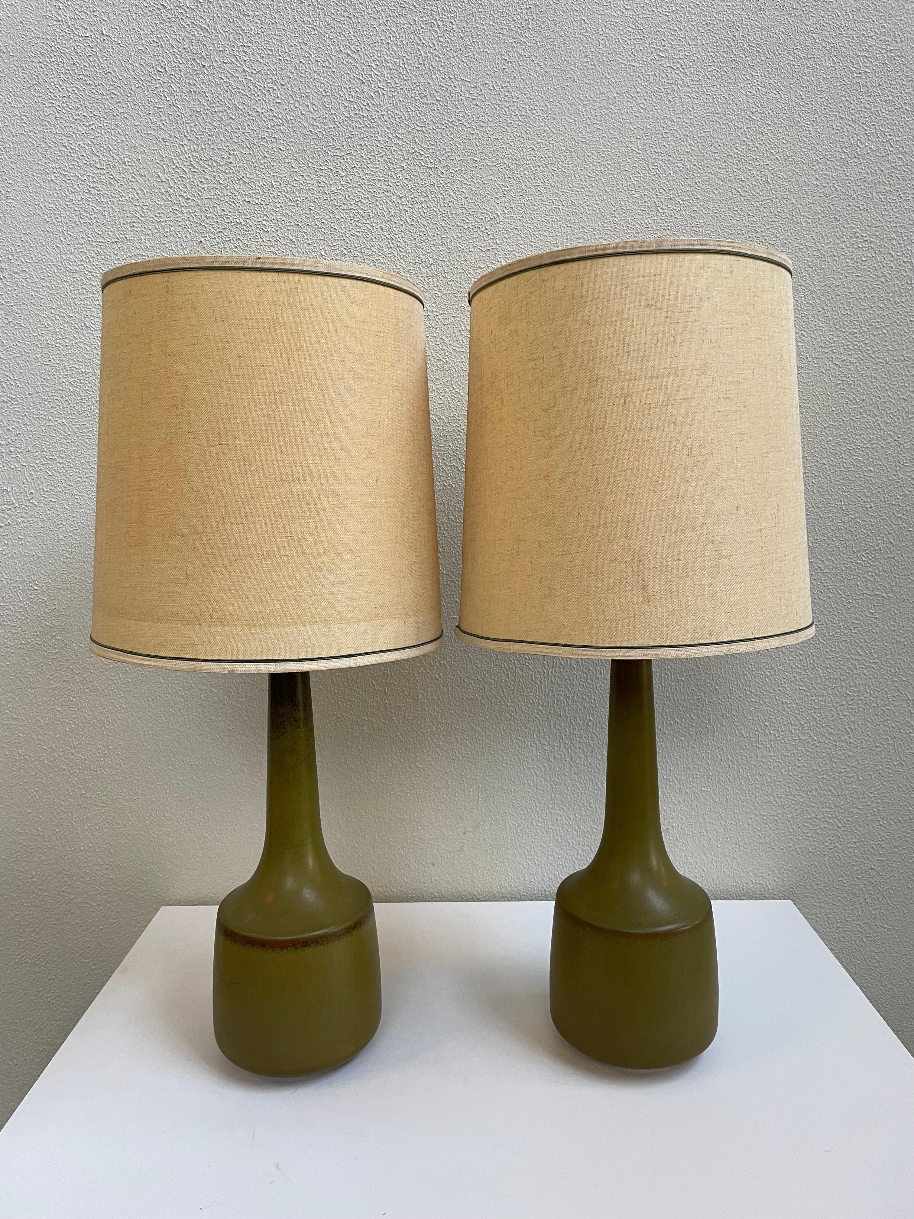 Beautiful Mid-Century Modern Bostlund table lamps with shades 

Measurements with shade included 15 x 15 inches.