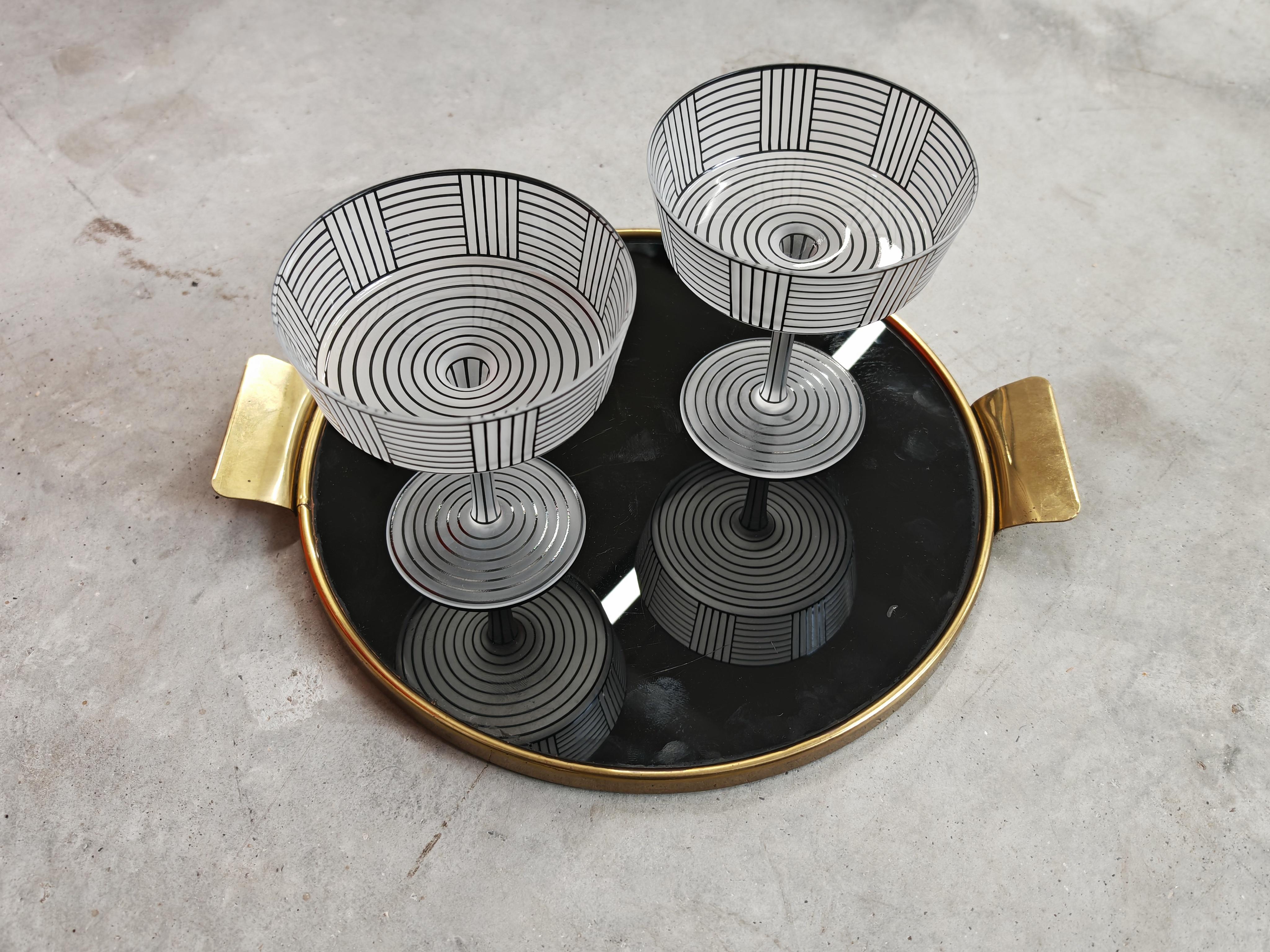 MCM Serviertablett aus Messing und schwarzem Glas von Josef Frank, Westdeutschland 1950er Jahre im Angebot 2