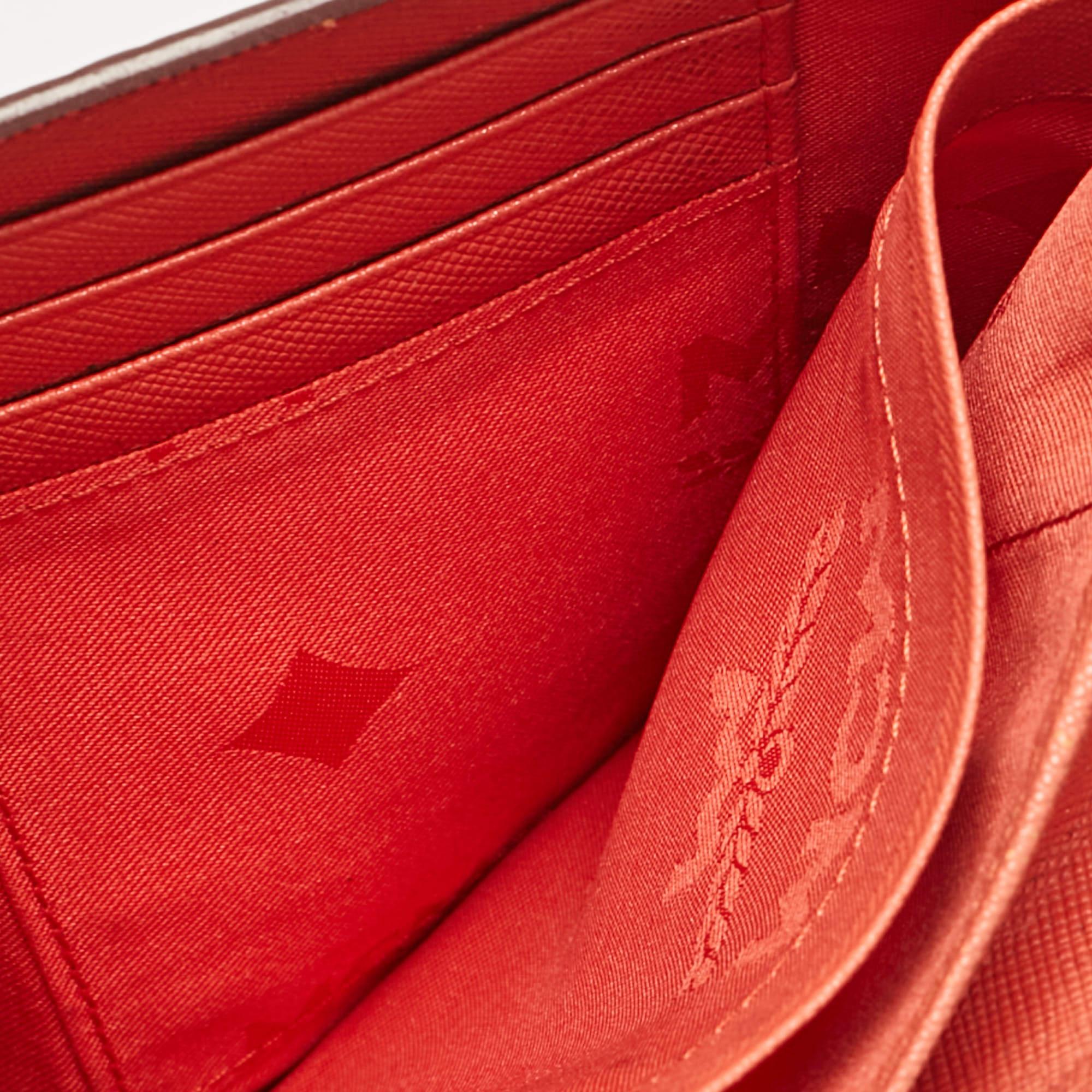 Orange MCM Brick Red Visetos Embossed Leather Trifold Wallet For Sale