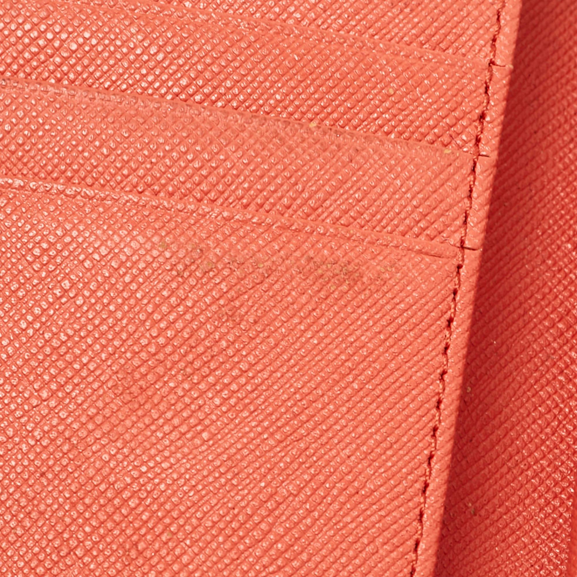 MCM Brick Red Visetos Embossed Leather Trifold Wallet For Sale 4