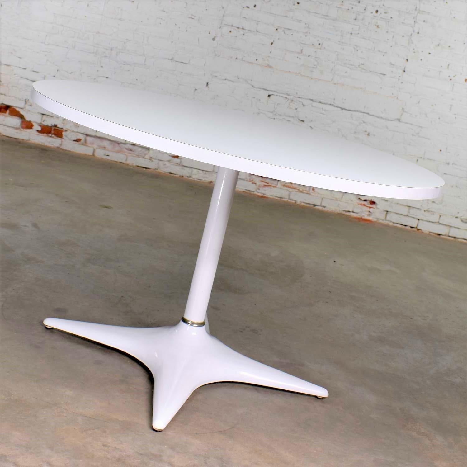 American MCM Brody Chicago Round Pedestal Dining Table Enameled Star Base & Laminate Top