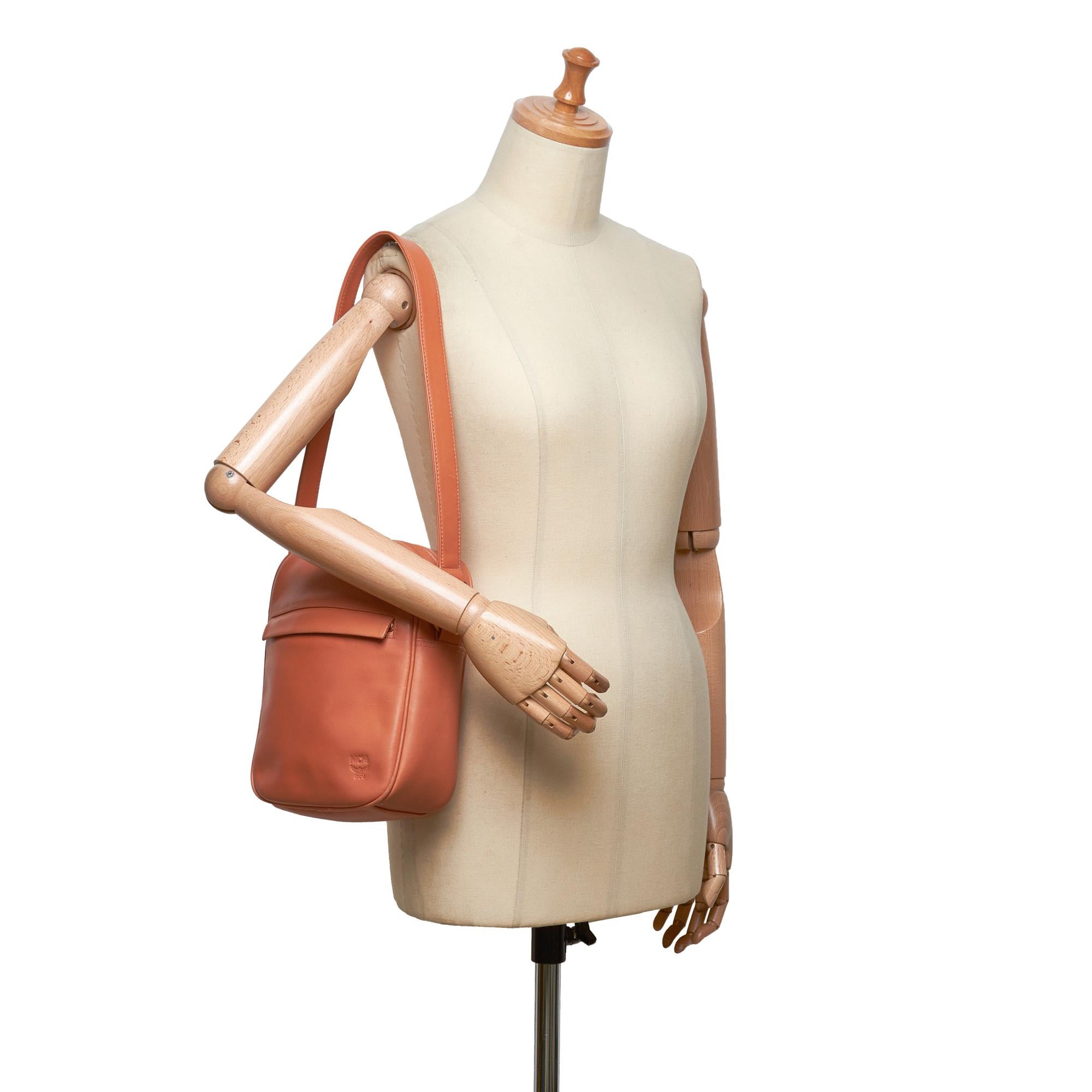 MCM Brown Leather Shoulder Bag For Sale 5