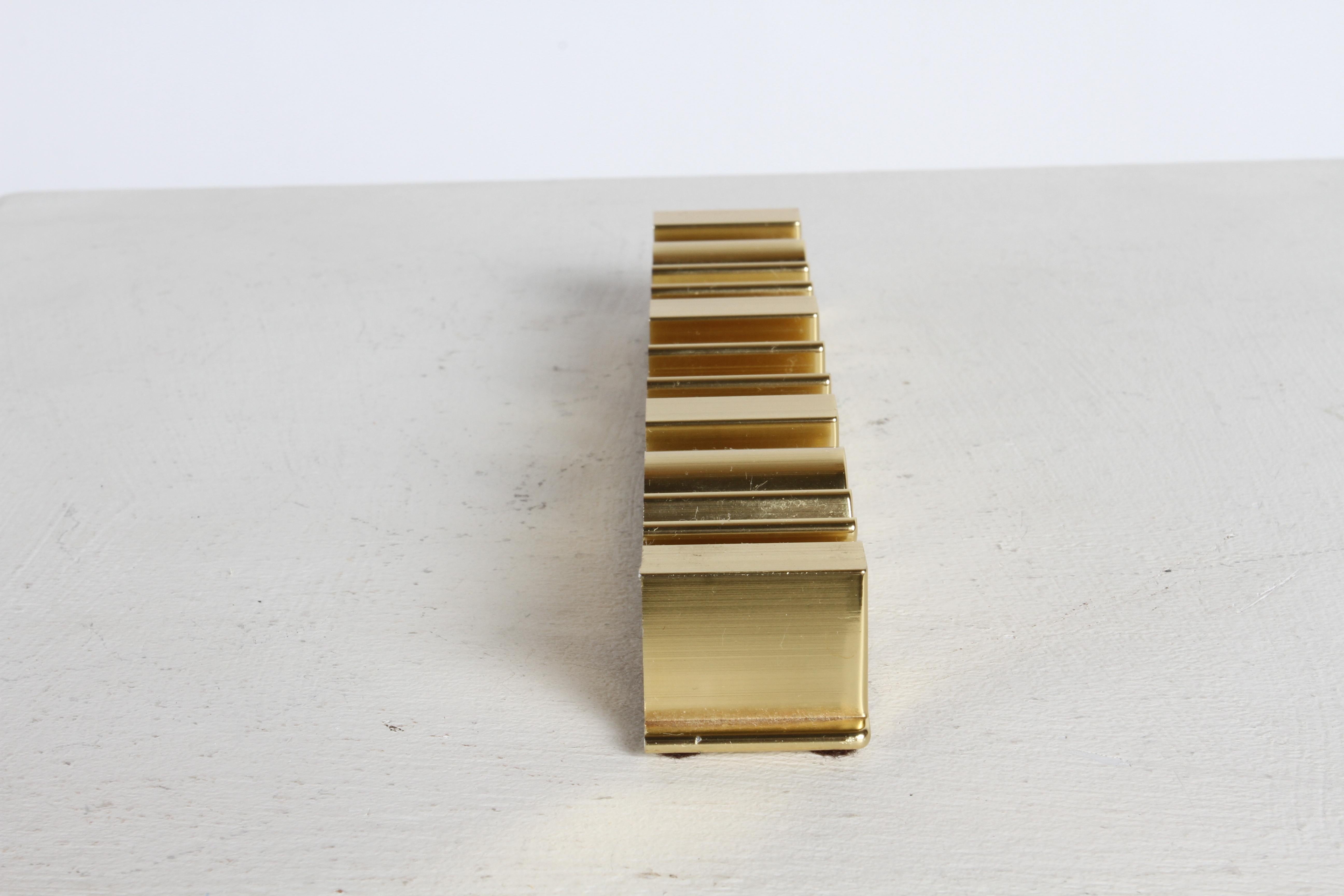 MCM Bruce Fox Gold eloxiertes Aluminium 3D „Excellence“ Motivations-Schreibtischzubehör  (Ende des 20. Jahrhunderts) im Angebot