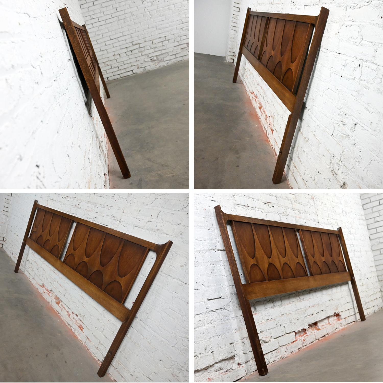 MCM Brutalist Broyhill Brasilia Premier Series 6130-59 Walnut King Headboard 4