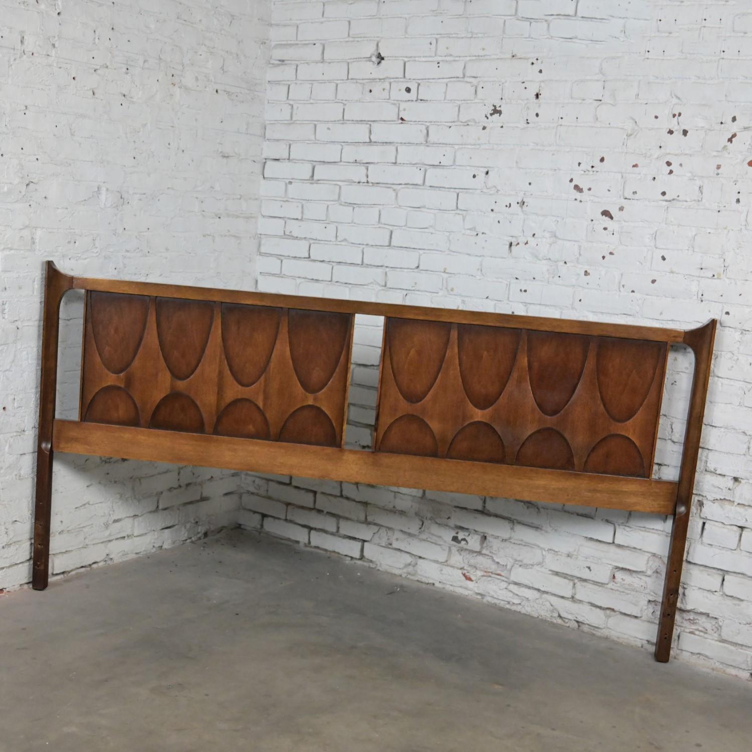 MCM Brutalist Broyhill Brasilia Premier Series 6130-59 Walnut King Headboard 9
