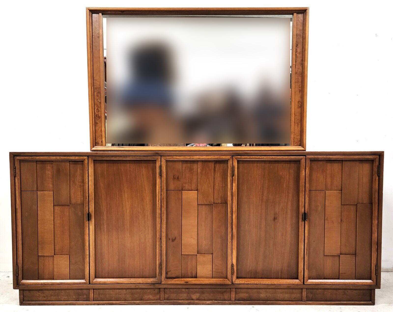 Offering one of our recent palm beach estate fine furniture acquisitions of a 
Brutalist Dresser or Buffet in Walnut by Kroehler
Featuring 3 drawers (on left) and 2 internal shelves (on right).

Approximate measurements in inches
30.75
