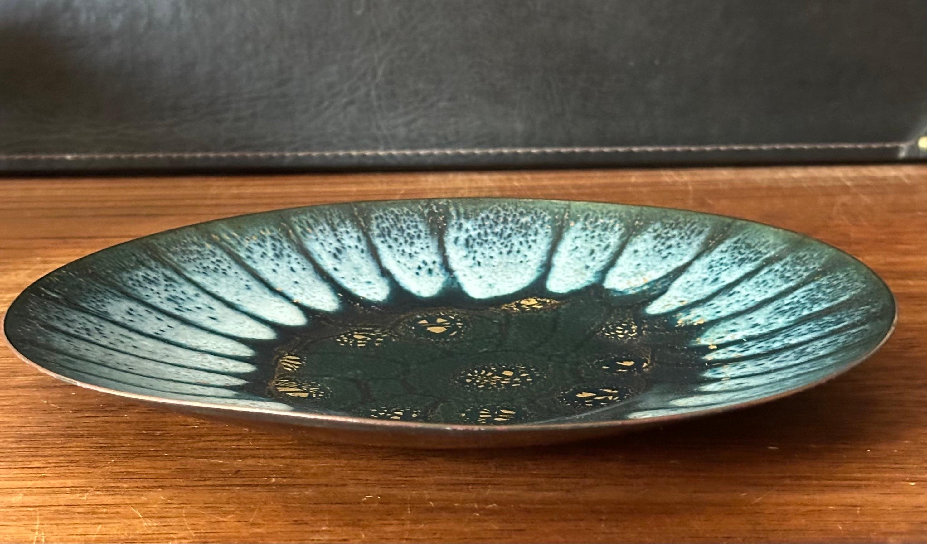 Ciotola a basso profilo in smalto Sunburst di MCM California di Sascha Brastoff in vendita 1