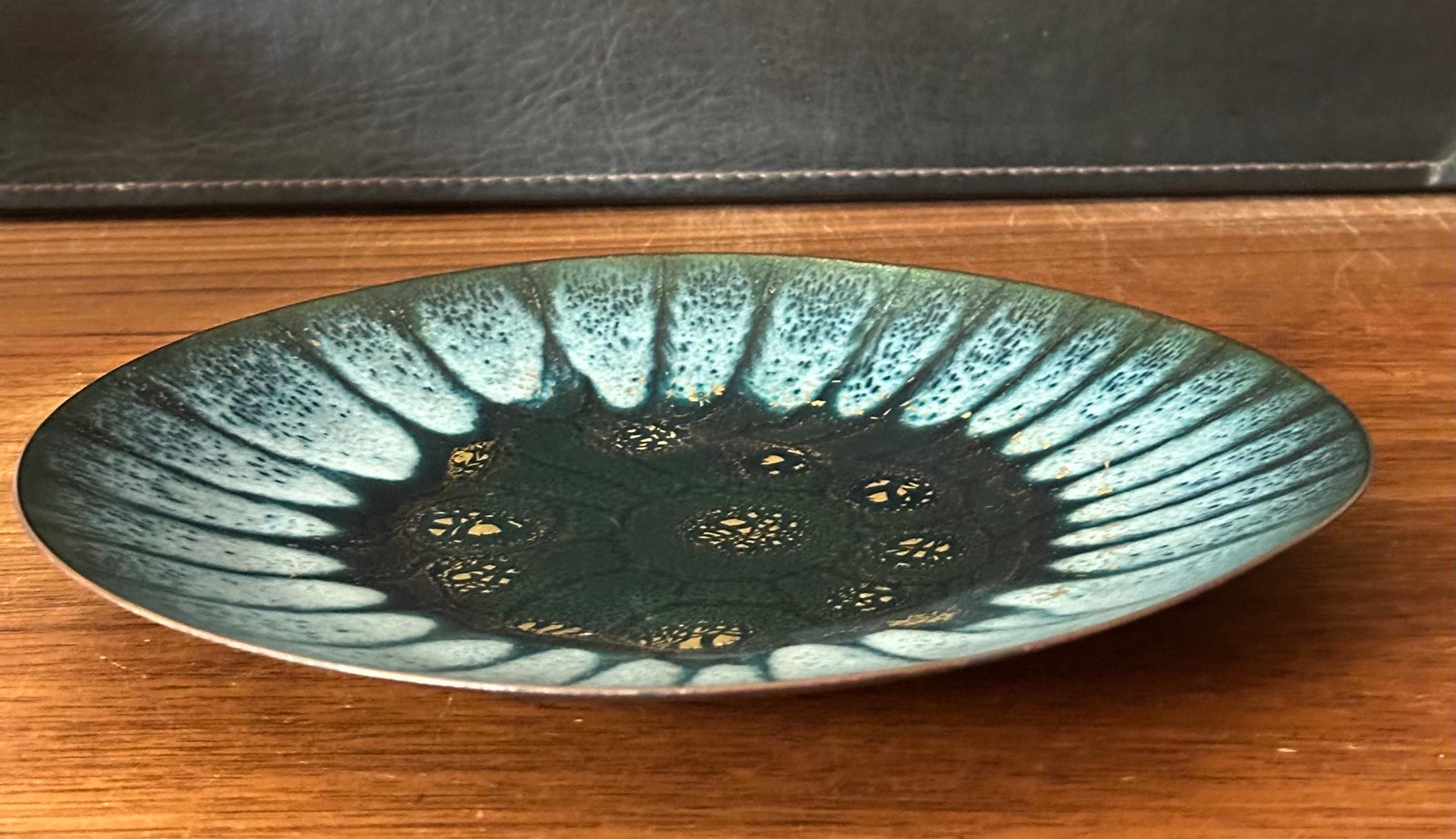 Ciotola a basso profilo in smalto Sunburst di MCM California di Sascha Brastoff in vendita 2