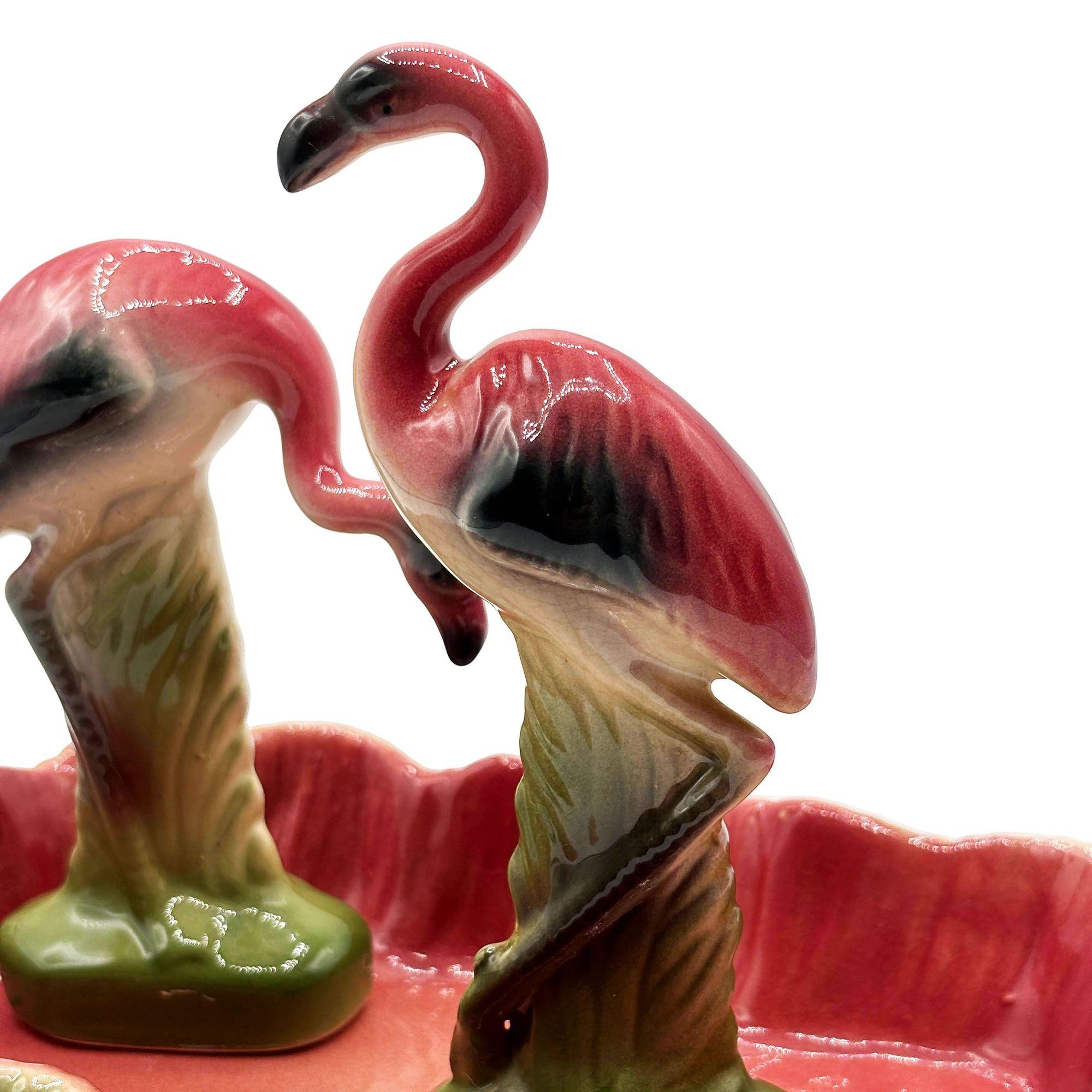 MCM California Pottery Keramik Flamingo Figurensatz mit tropischem Teich Tablett im Angebot 1