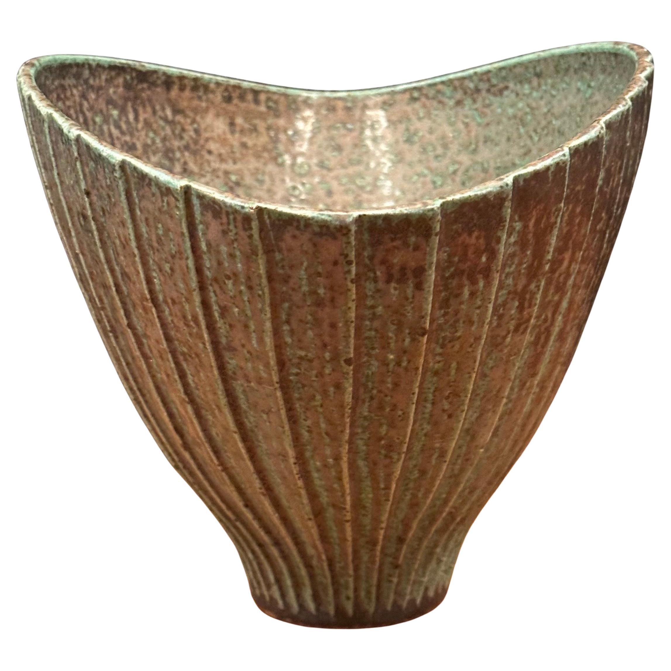 American MCM California Studio Pottery Stoneware Fan Shaped Vase - Signed For Sale