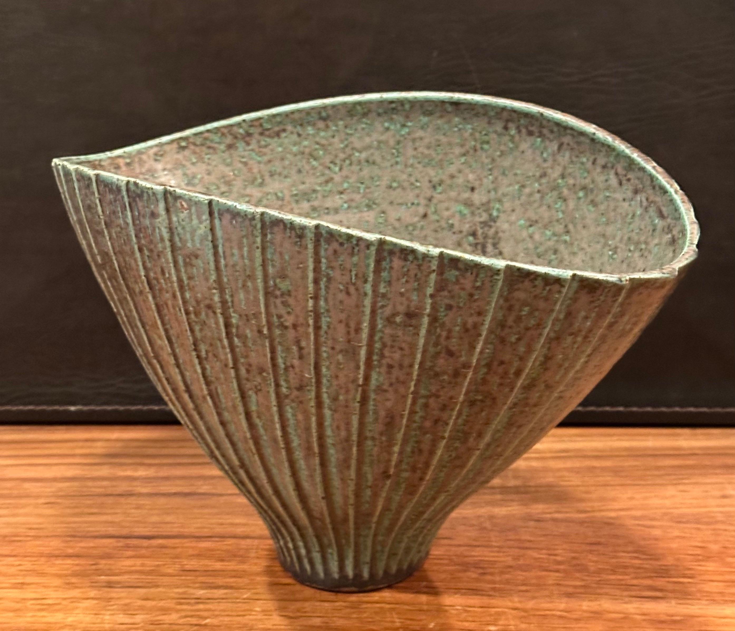 MCM California Studio Pottery Stoneware Fan Shaped Vase - Signed For Sale 1