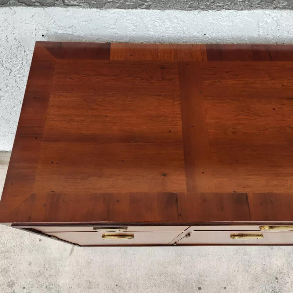 Credenza Buffet Campaigner di Hickory Furniture in vendita 5