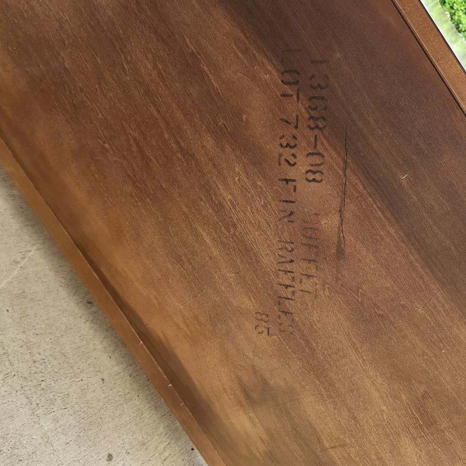 Credenza Buffet Campaigner di Hickory Furniture in vendita 8