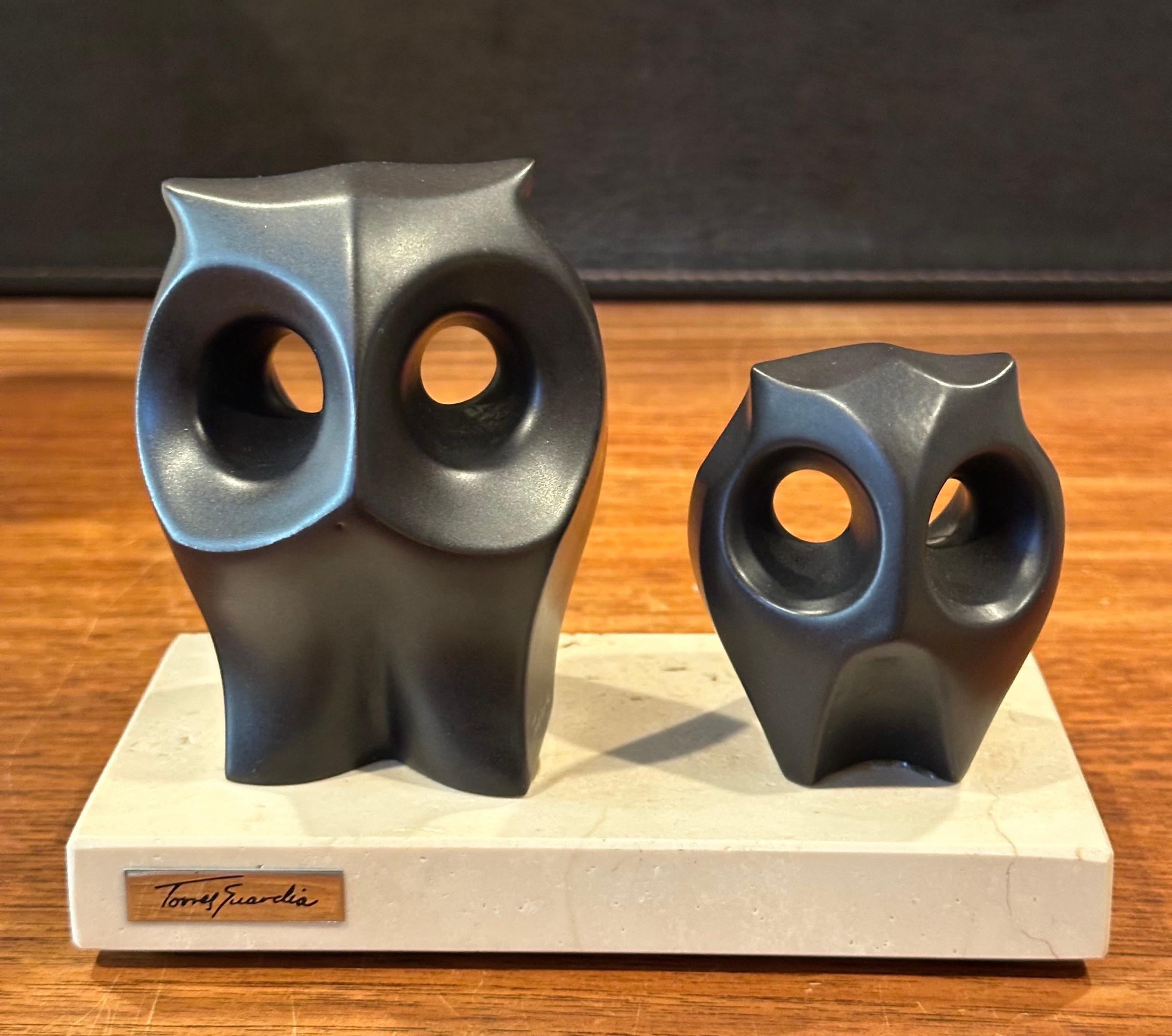 Americano Scultura di gufi in ceramica e marmo MCM di Jose Torres Guardia in vendita