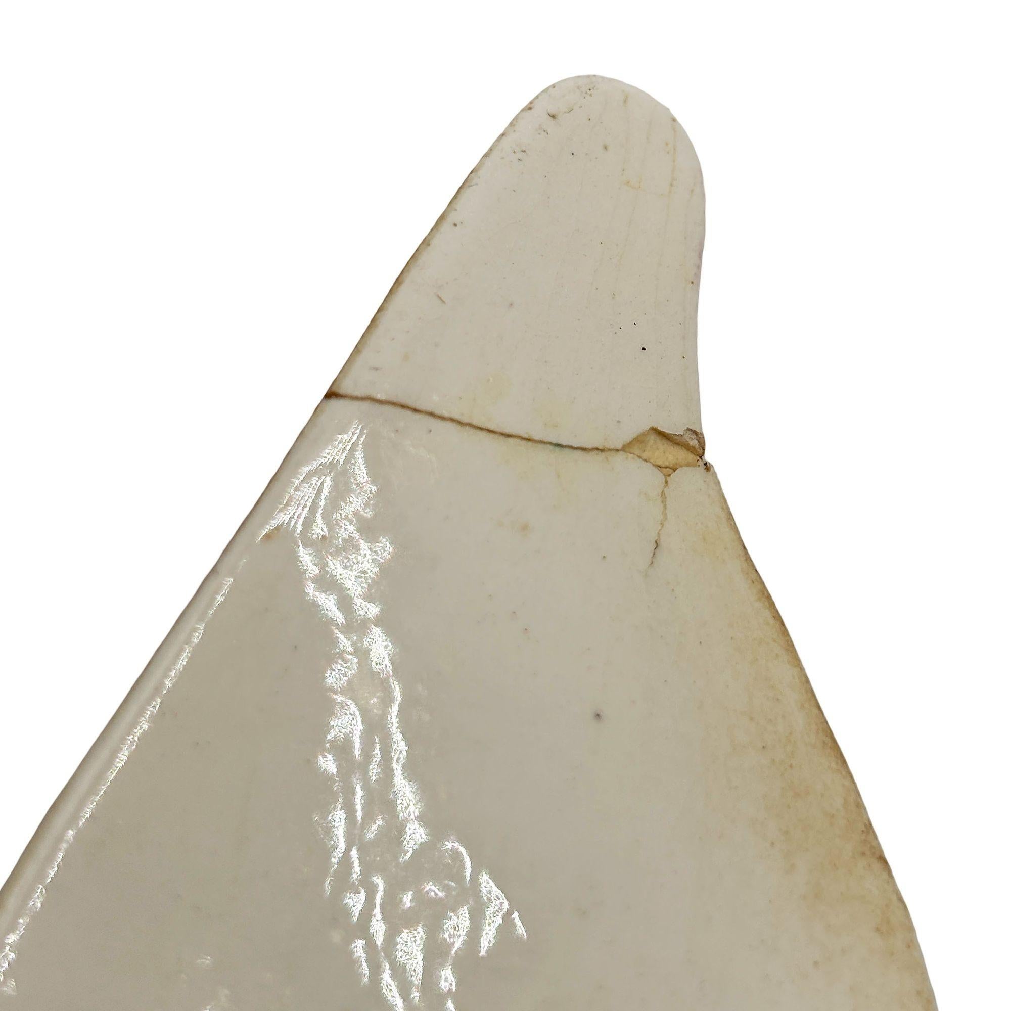 Set di sculture da parete MCM in ceramica con pesce angelo e cavalluccio marino, 3 pezzi, di Freeman Mcfarlin in vendita 1