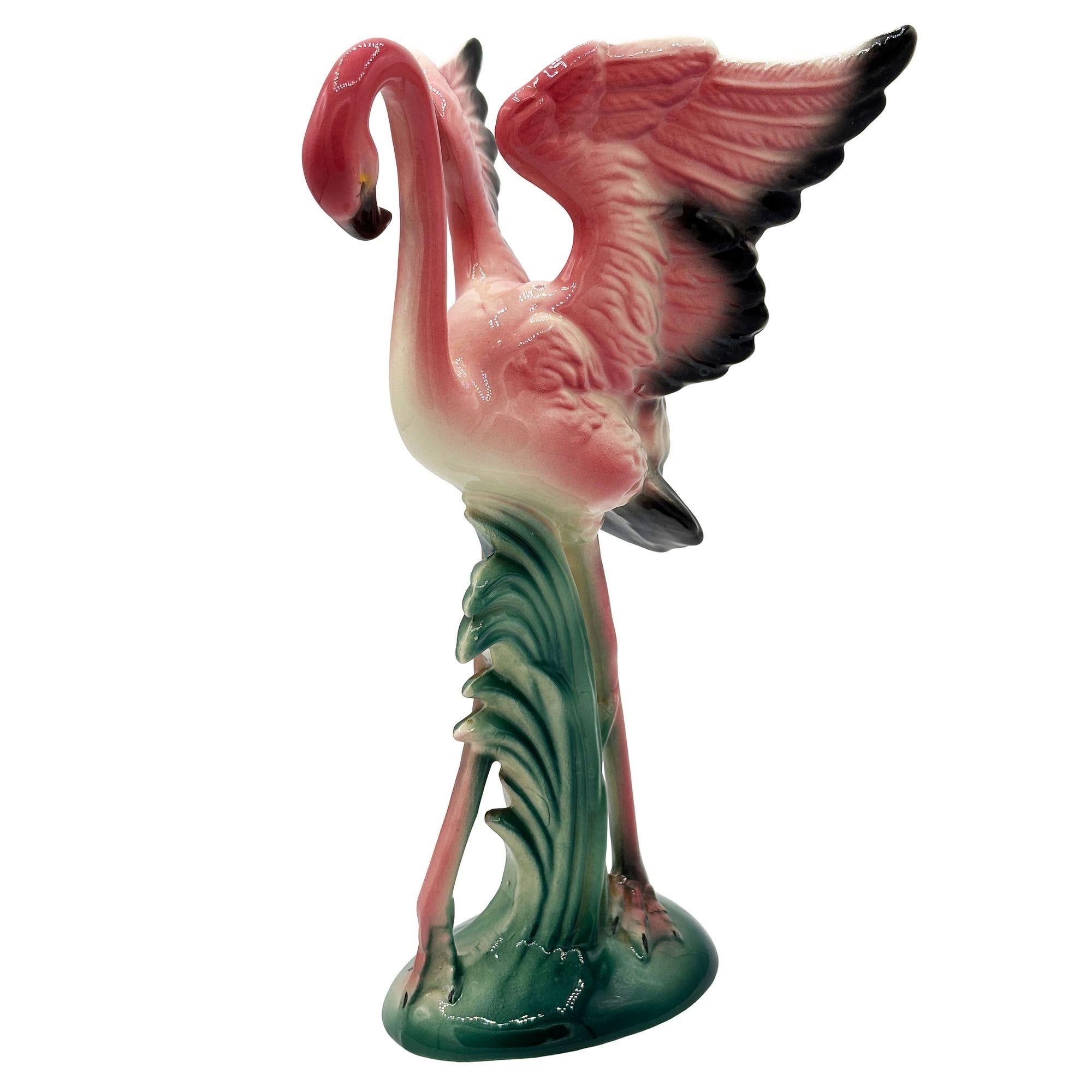 MCM Keramische Flamingo-Figur mit offenen Flügeln in tropischem Teich Tablett von Maddux im Angebot 7