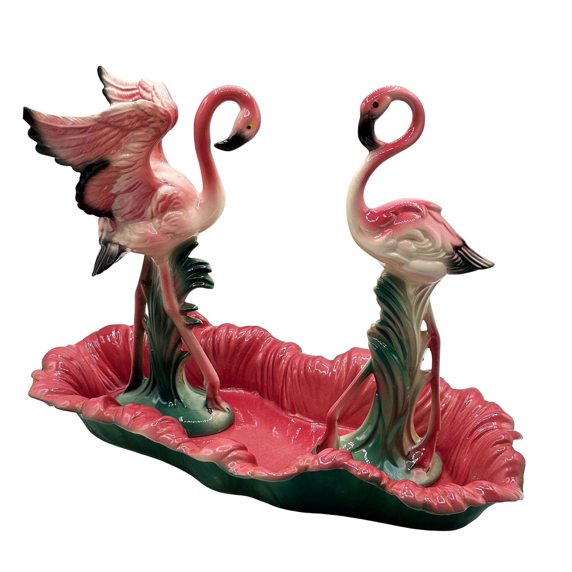 MCM Keramische Flamingo-Figur mit offenen Flügeln in tropischem Teich Tablett von Maddux (Moderne der Mitte des Jahrhunderts) im Angebot
