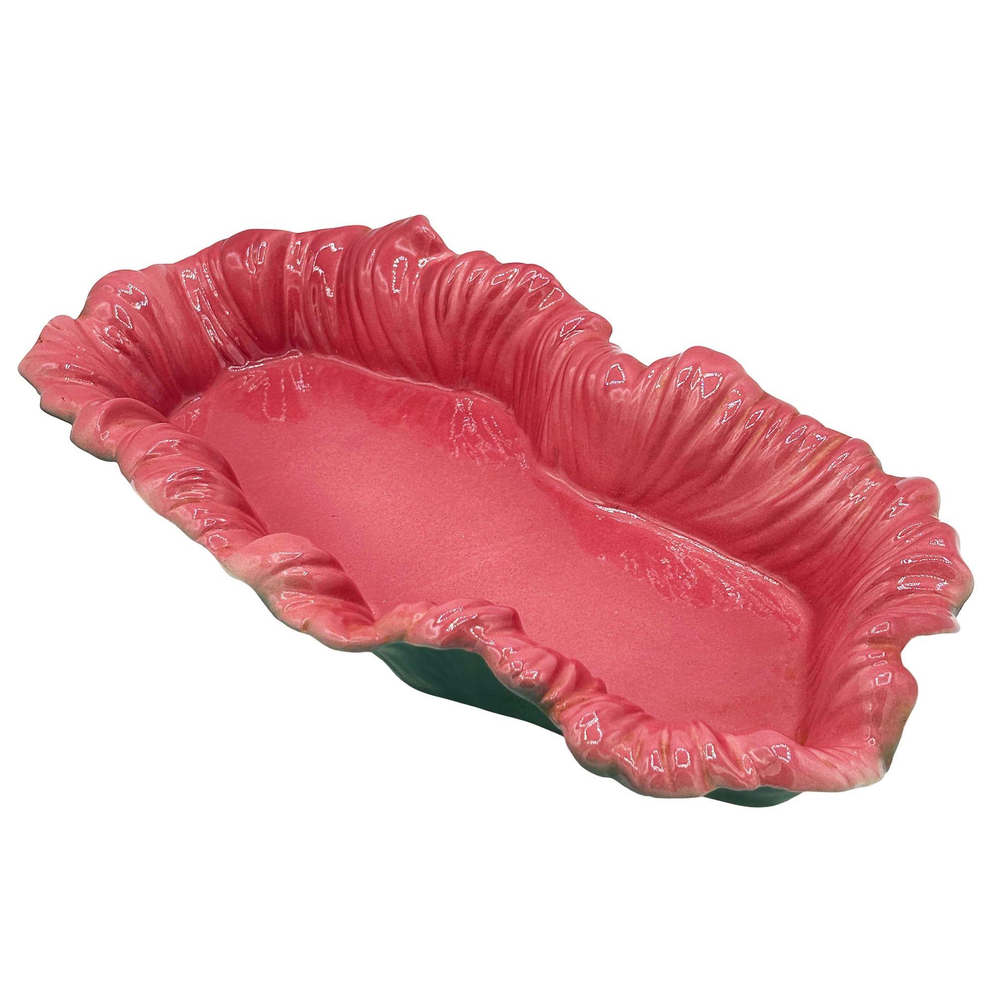 MCM Keramische Flamingo-Figur mit offenen Flügeln in tropischem Teich Tablett von Maddux (amerikanisch) im Angebot