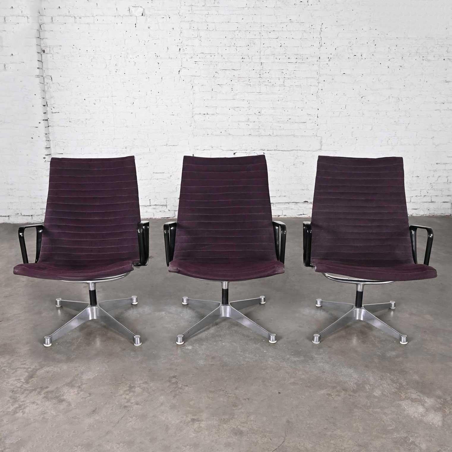 MCM Charles & Ray Eames for Herman Miller Aluminum Group High Back Chairs Set 3 For Sale 5