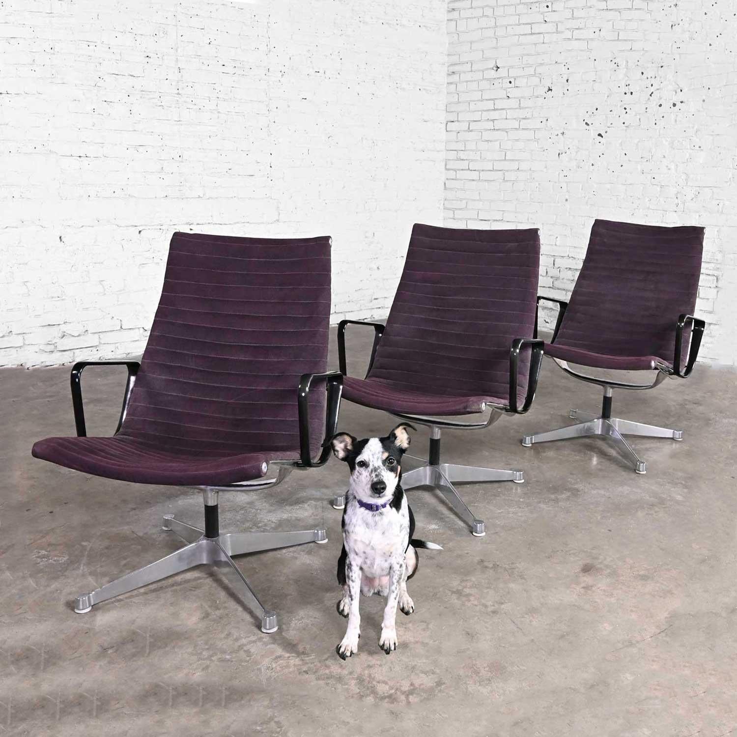20th Century MCM Charles & Ray Eames for Herman Miller Aluminum Group High Back Chairs Set 3 For Sale
