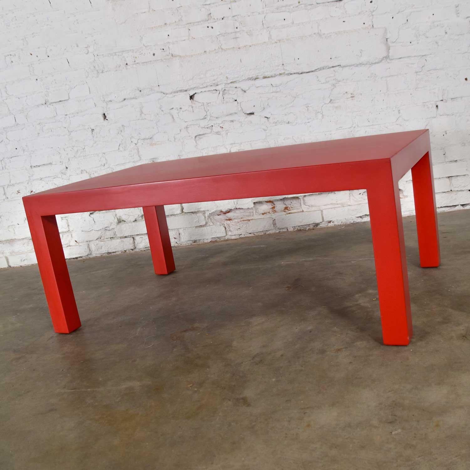 Mid-Century Modern Chinese Red Painted Rectangle Parsons Coffee Table For Sale 5
