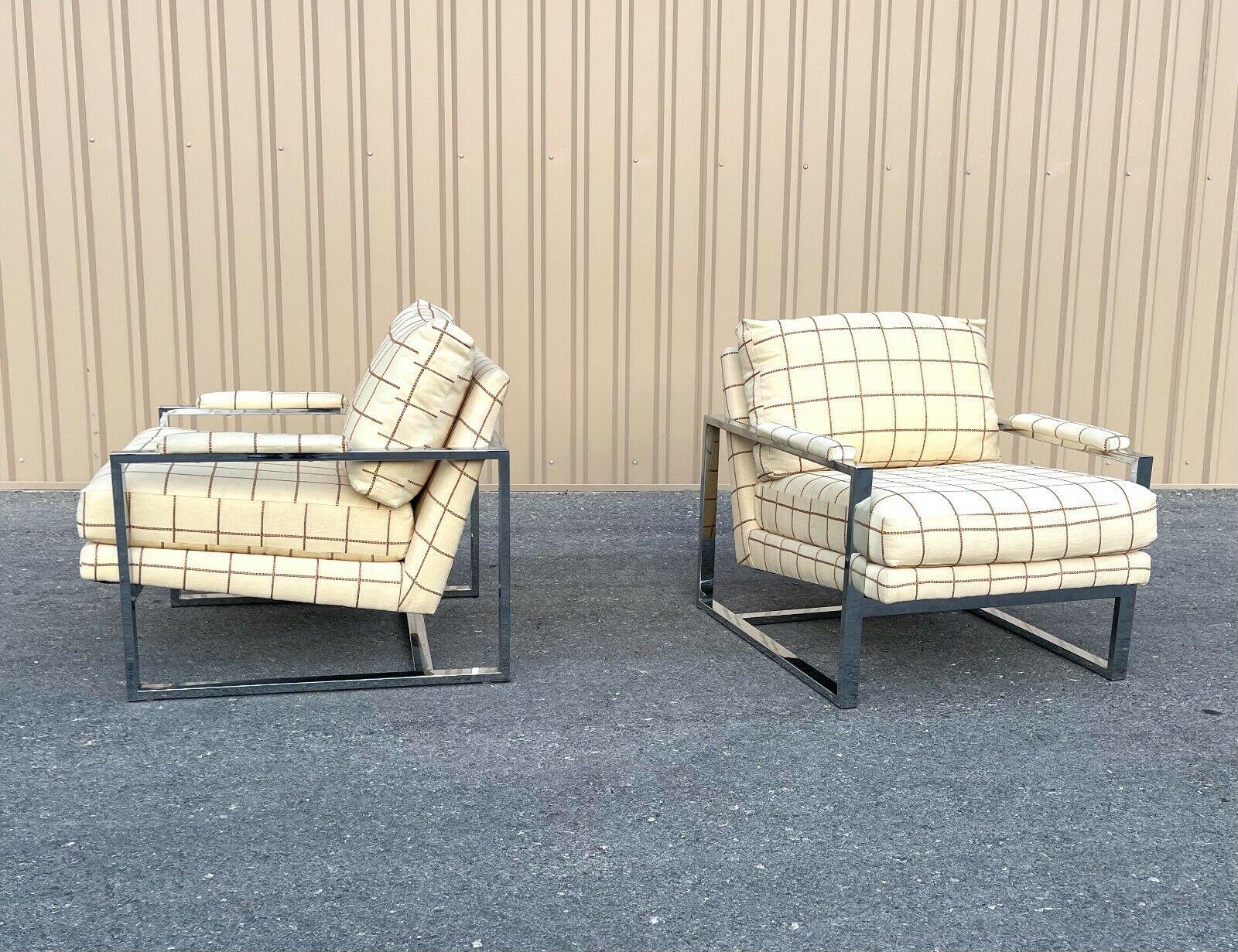 Late 20th Century Mcm Chrome Cantilevered Lounge Chairs in the Manner of Milo Baughman
